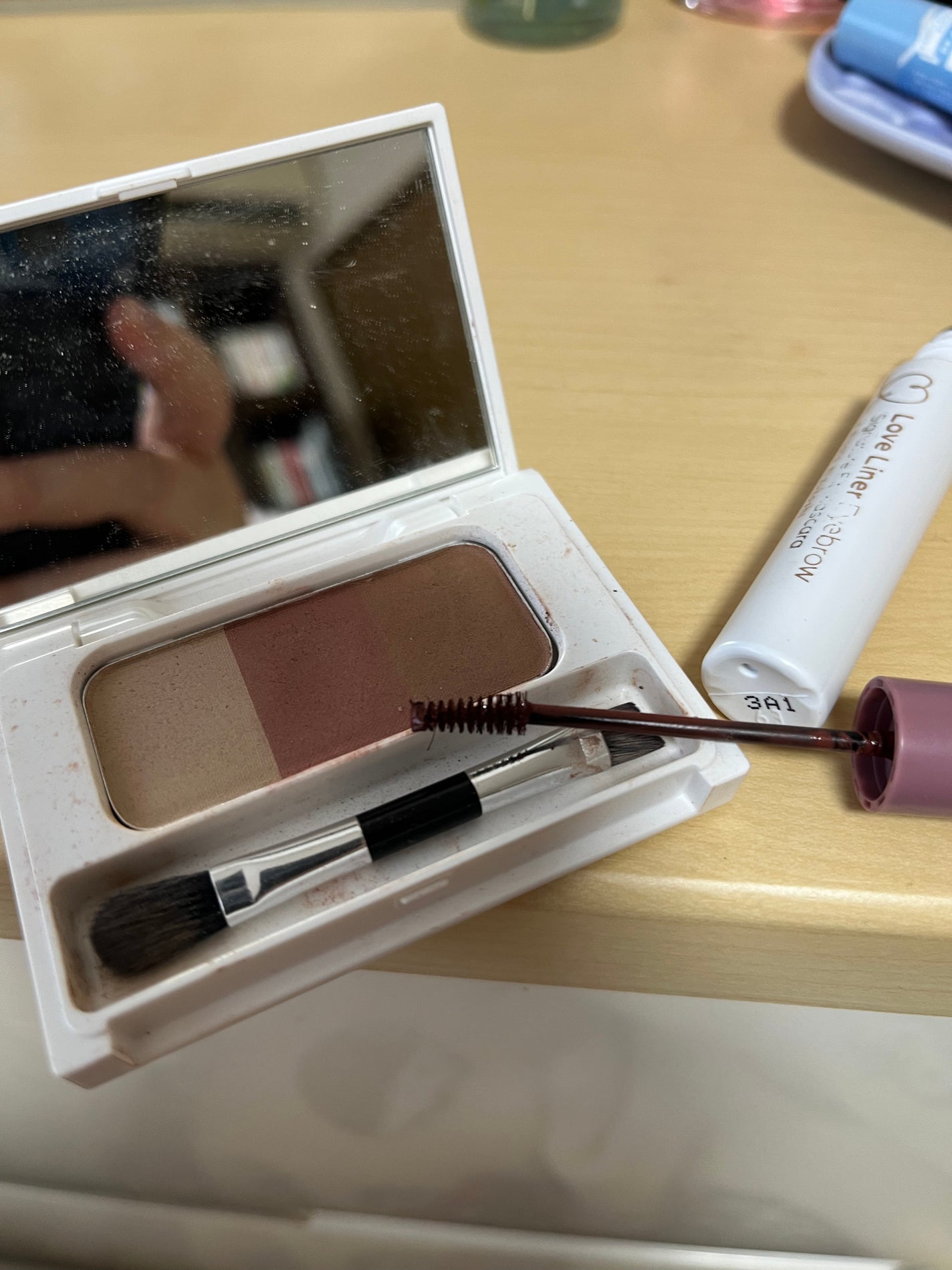 シグネイチャーフィットアイブロウセット/ラブ・ライナー/眉マスカラを使ったクチコミ(2枚目)