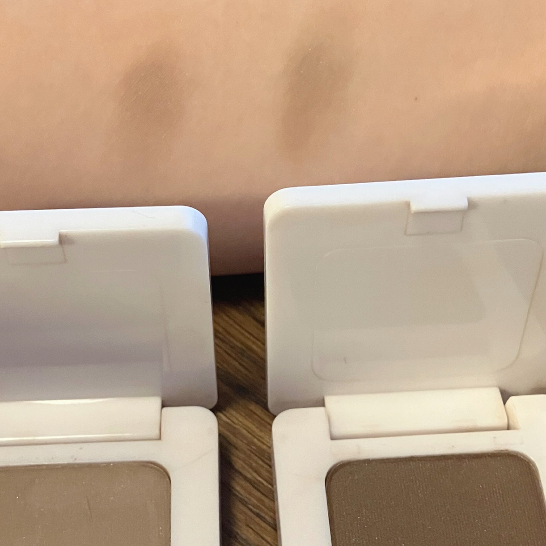 バックブロウパウダー medium/rms beauty/パウダーアイブロウを使ったクチコミ（2枚目）