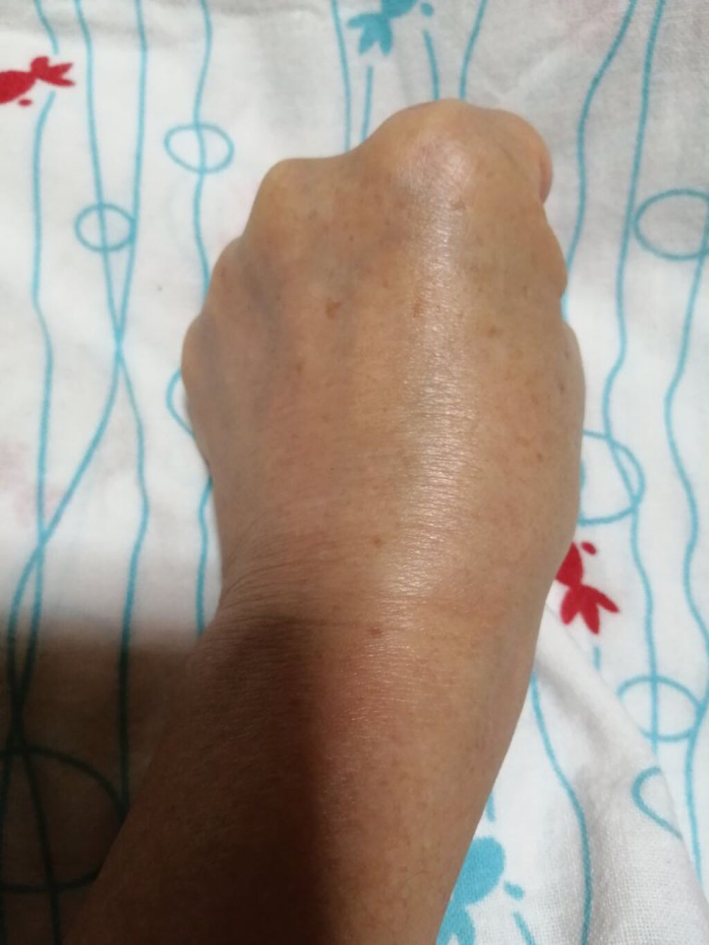 ホワイトＵＶジーニアス/BENEFIQUE/日焼け止めローションを使ったクチコミ（2枚目）