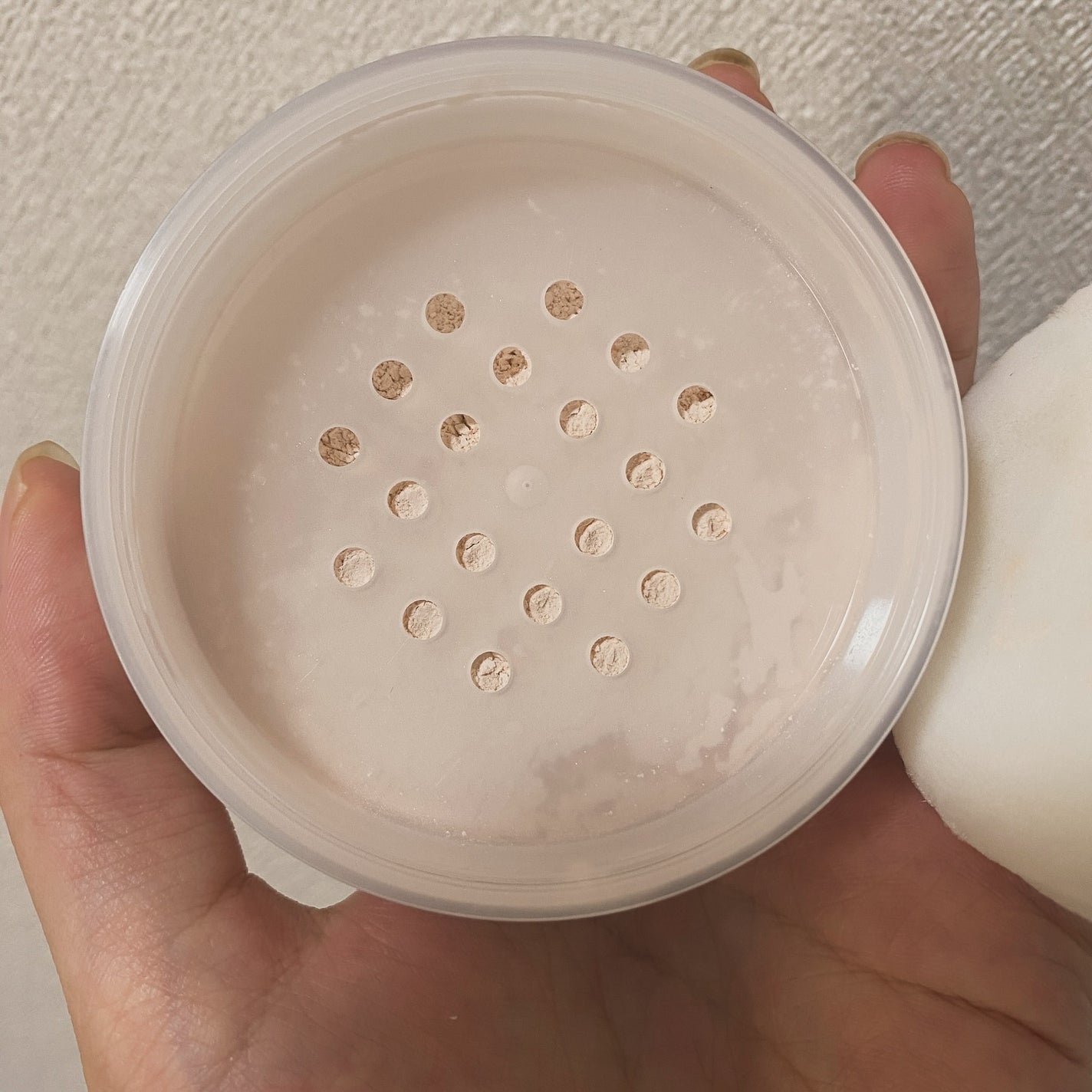 スージー エキスパート マイクロエアリーパウダーF/SUSIE N.Y./ルースパウダーを使ったクチコミ(6枚目)