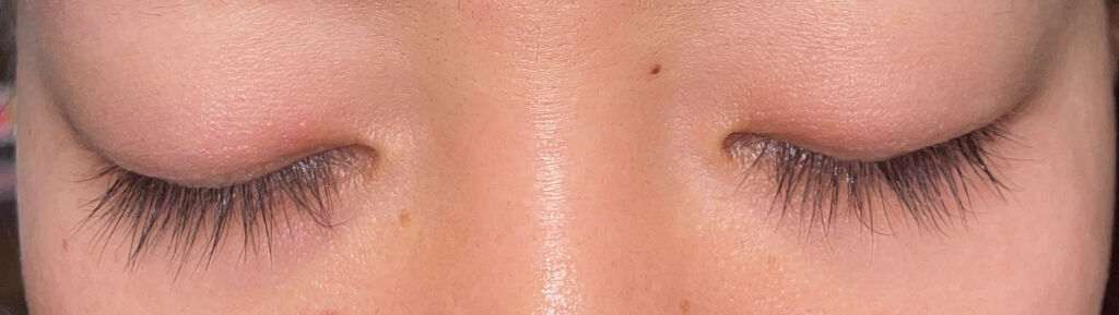 ALBION エクシアAL ラグジュリアスマスカラのクチコミ「 初めてこんなに高いマスカラ買ってみました！！
店員さんがこれ塗ってるだけでまつ毛美容液も配合.....」（2枚目）