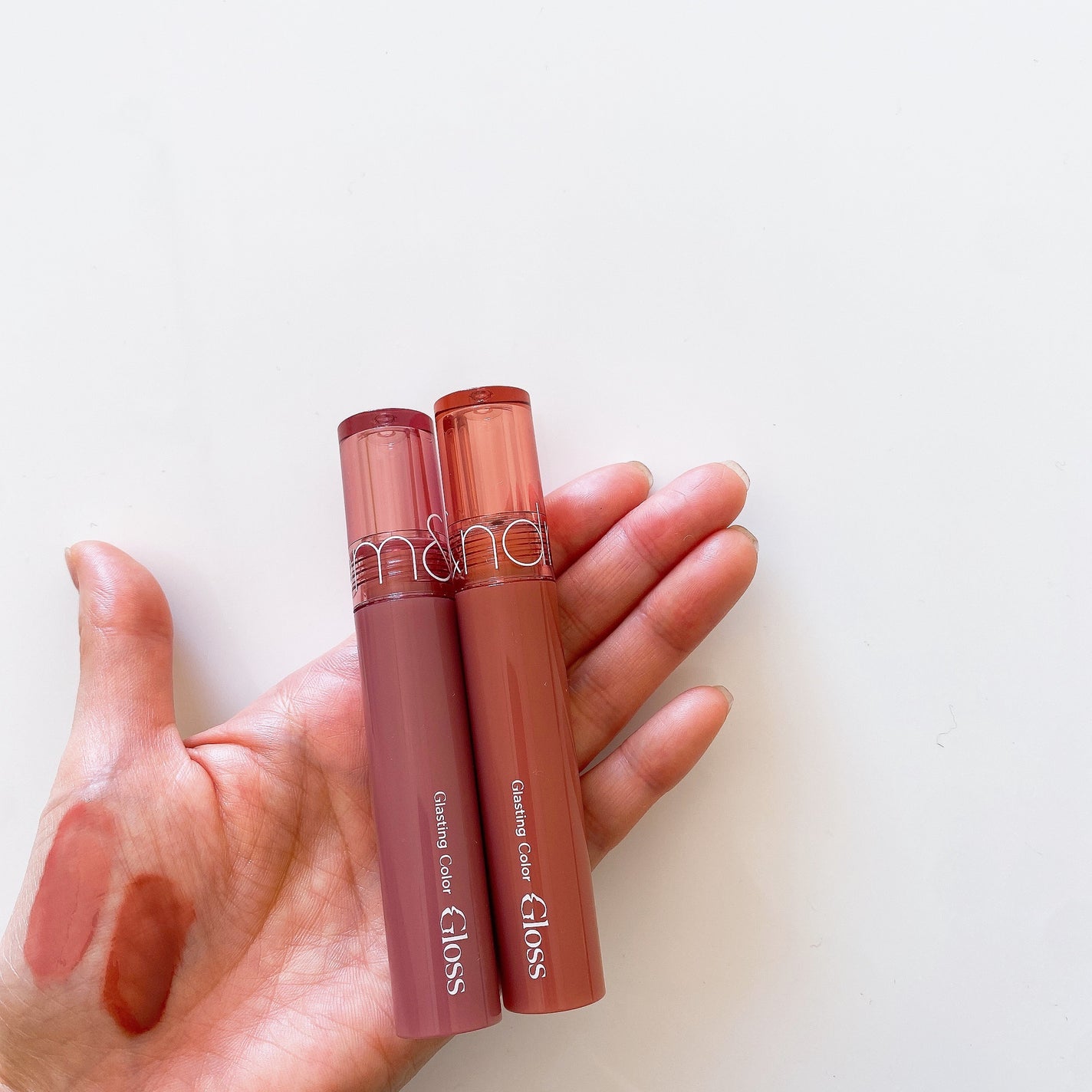 グラスティングカラーグロス/rom&nd/リップグロスを使ったクチコミ(2枚目)