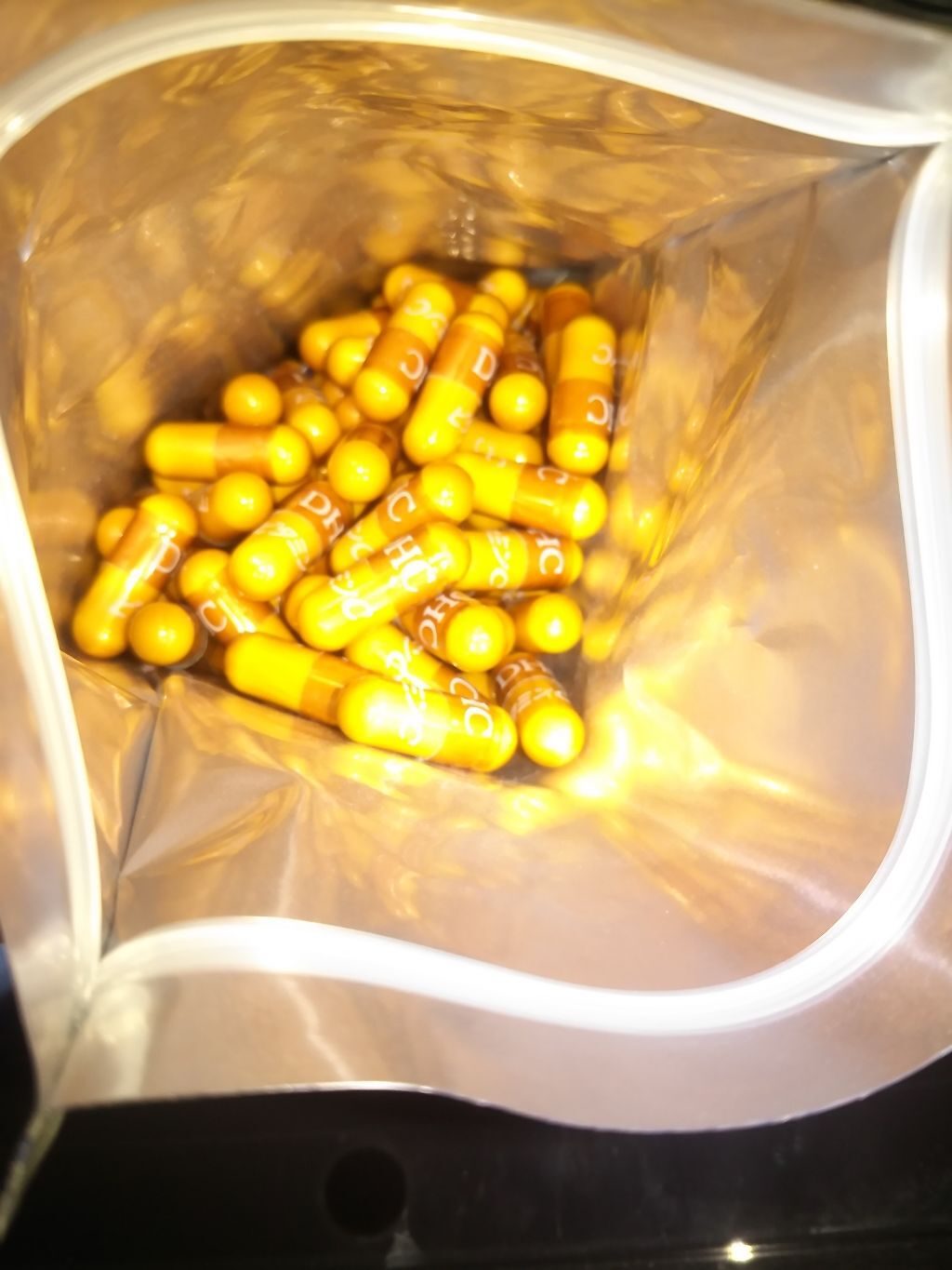 DHC ビタミンＣハードカプセル/DHC/美容サプリメントを使ったクチコミ（2枚目）