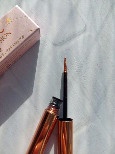 Charlotte Tilbury ピロートーク クリスタル ディメンション アイライナーのクチコミ「可愛い海外コスメ。
#CharlotteTilbury
#crystaldimensioney.....」（2枚目）