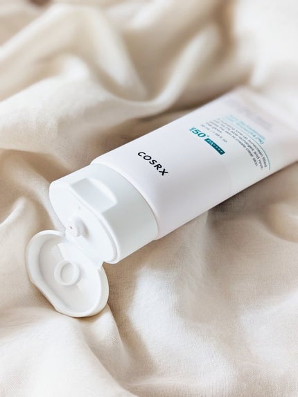 アロエ54.2アクアトーンアップUVクリーム SPF50+ PA++++/COSRX/日焼け止めクリームを使ったクチコミ(2枚目)