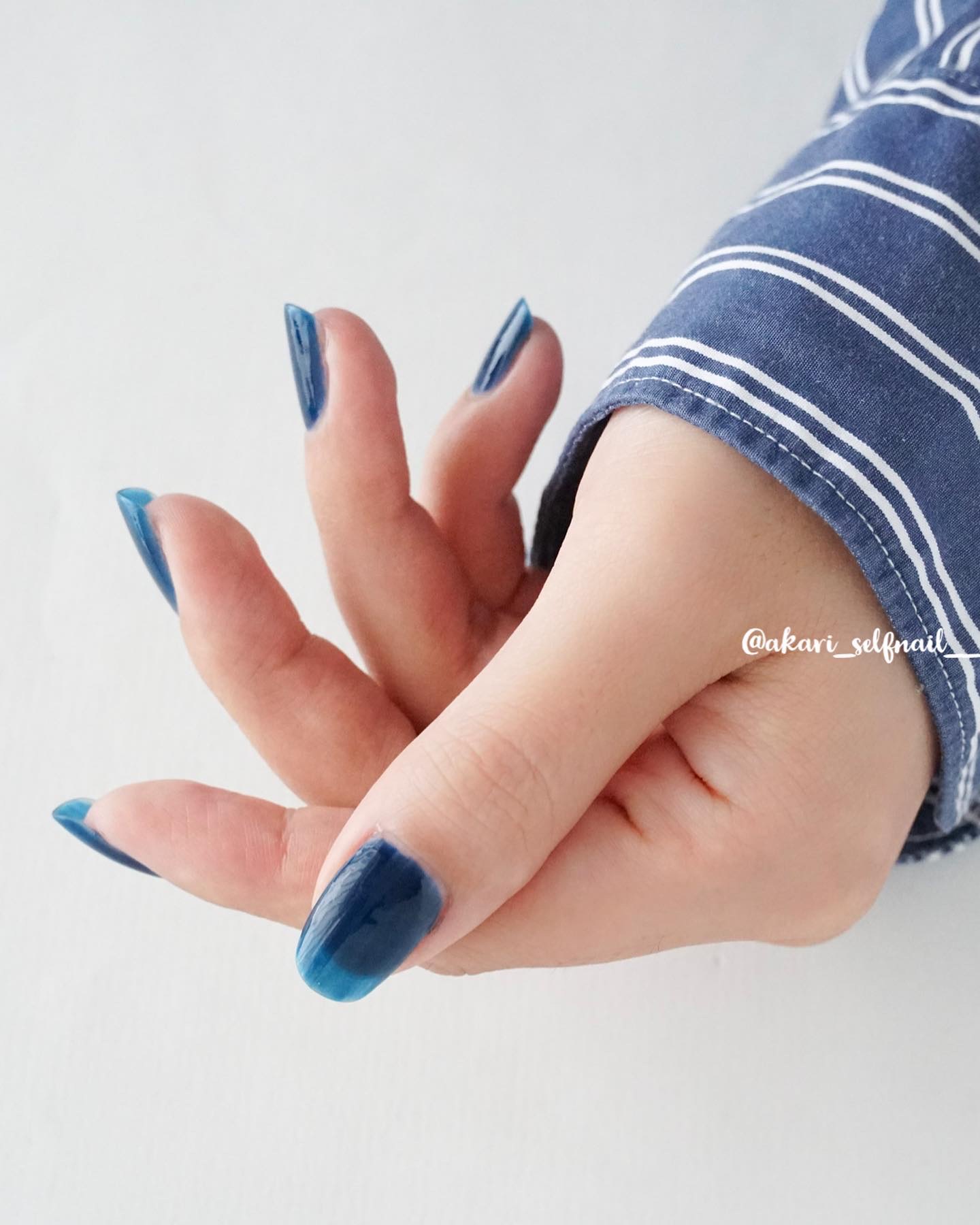 ワンカラーネイルのネイルデザイン】アクアマニキュア｜RIENEの口コミ
