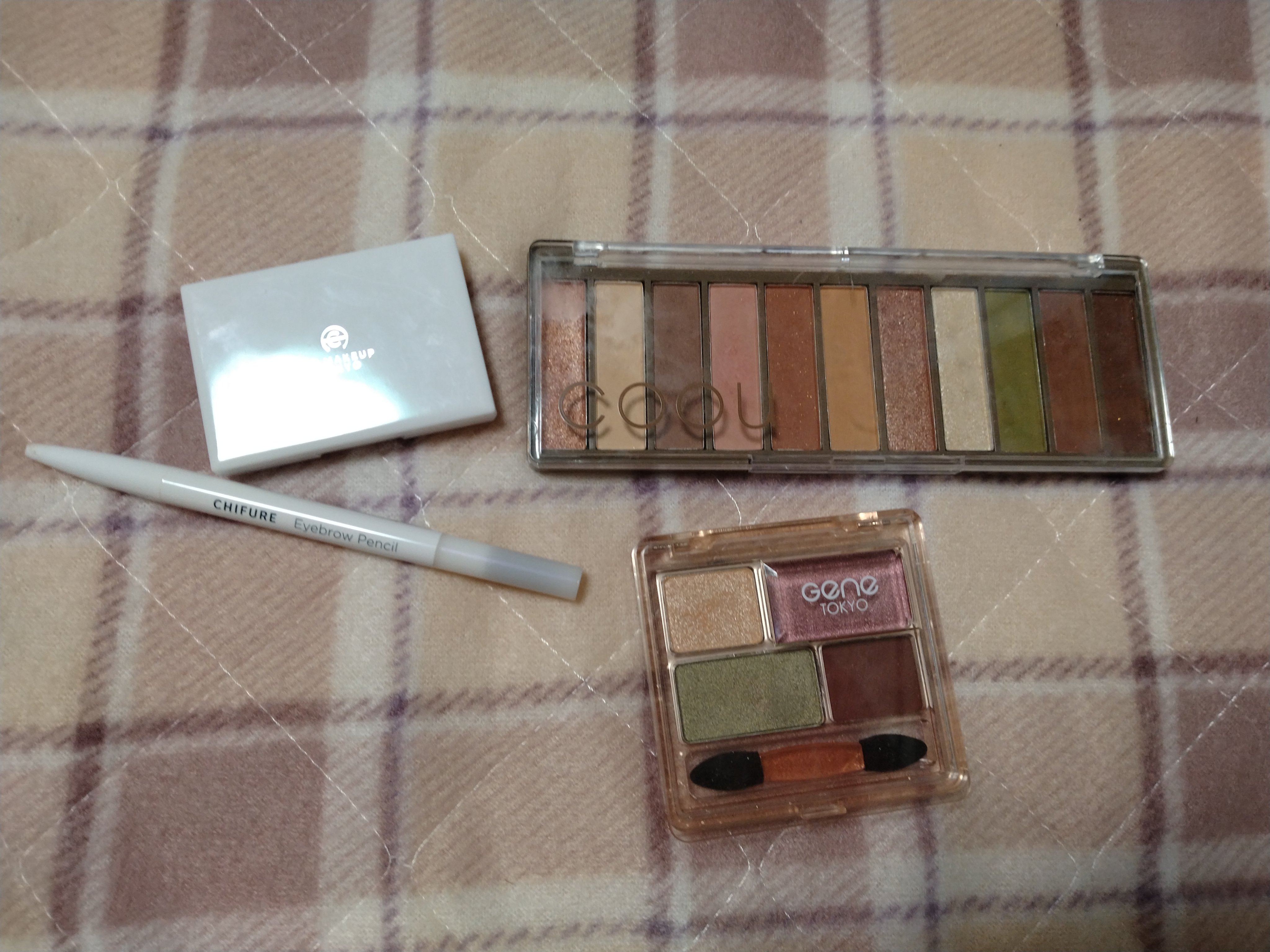 URGLAM  デュオアイシャドウチップ/U R GLAM/メイクブラシを使ったクチコミ（1枚目）