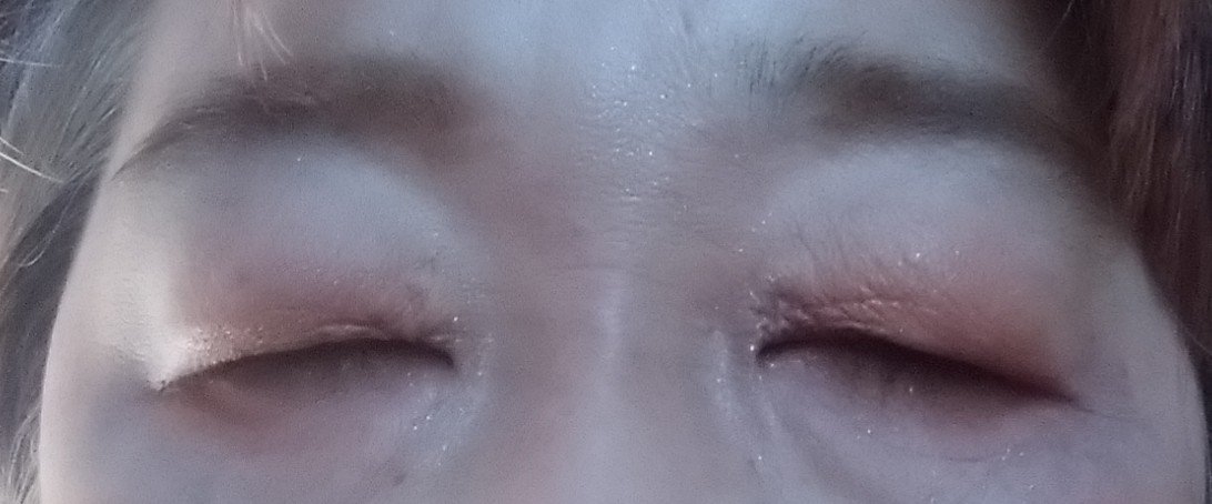 シュガー トゥインクル リキッド グリッター/PERIPERA/グリッターを使ったクチコミ（3枚目）