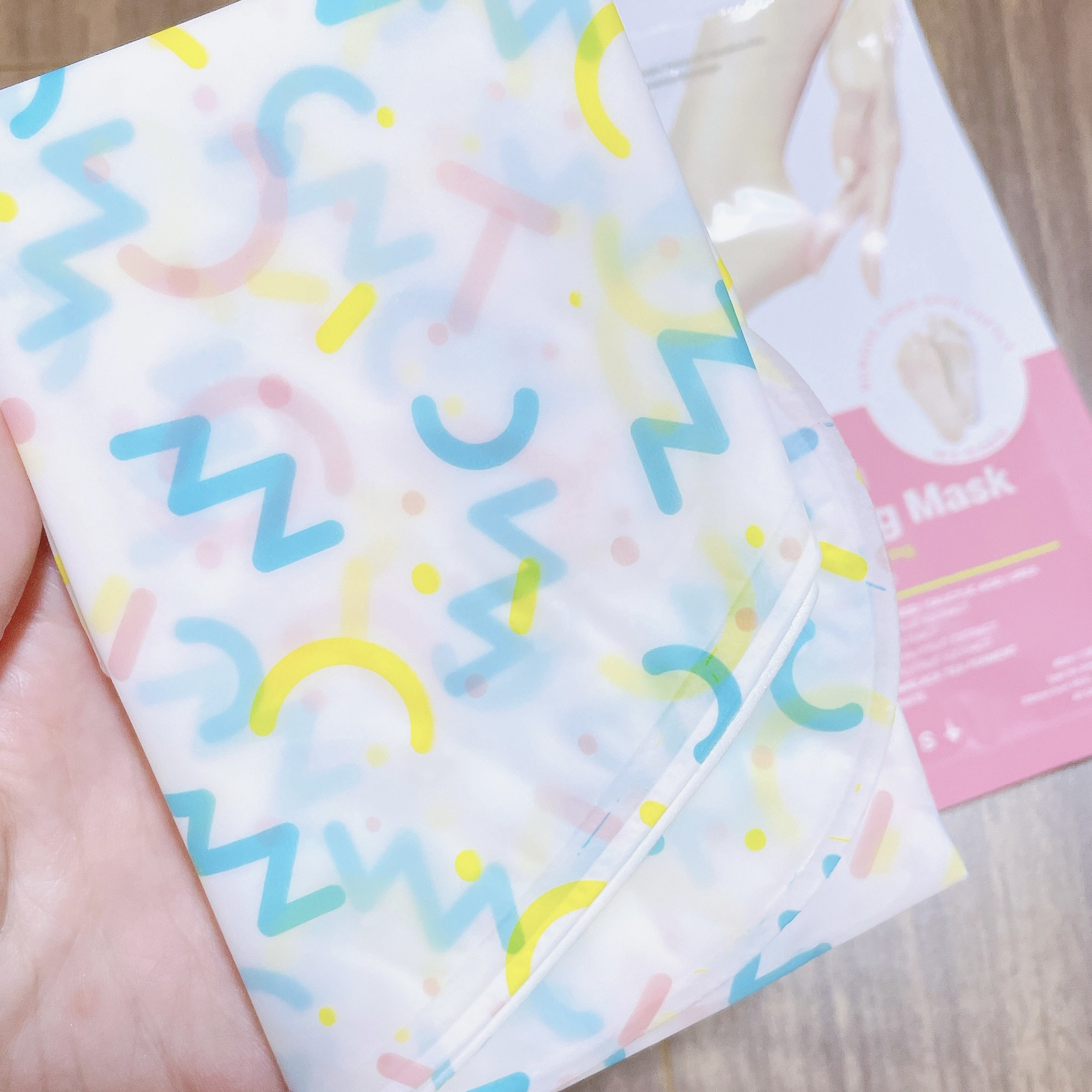 シルキースムーズフットピーリングマスク/MADFORCOS/レッグ・フットケアを使ったクチコミ（3枚目）