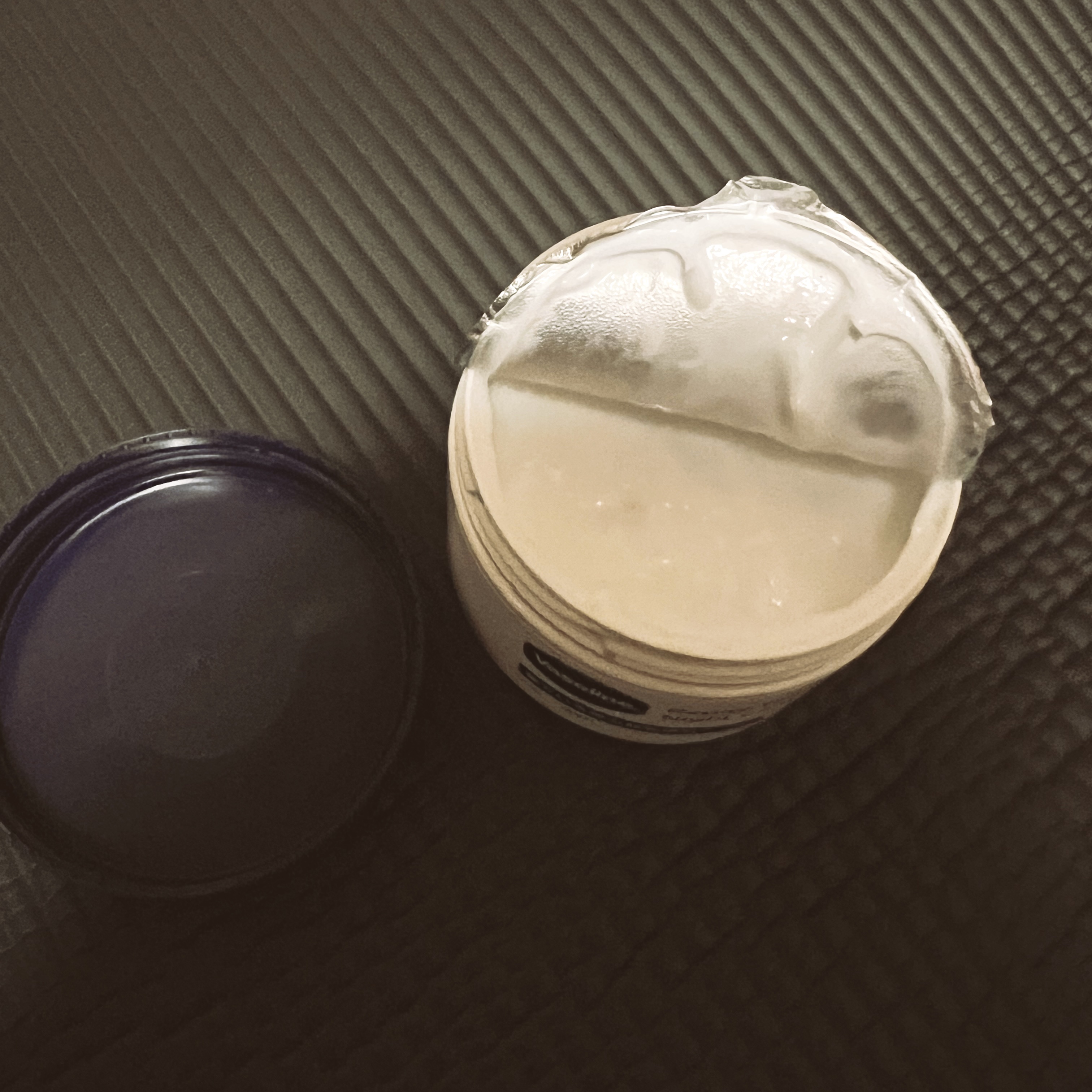 ヴァセリンリペアクリームナイトケア/ヴァセリン/ボディクリームを使ったクチコミ（3枚目）