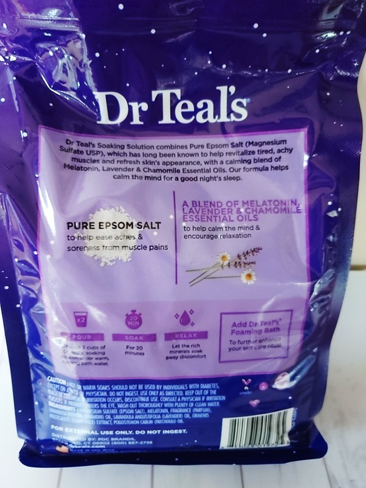 ティールズ ピュアエプソムソルトエッセンシャルオイルブレンド配合メラトニンスリープソークのクチコミ「iHerb🌿購入品👛

よくPLAZAやロフトで見る大容量のエプソムソルト🛀

ずっと気になっ.....」（2枚目）