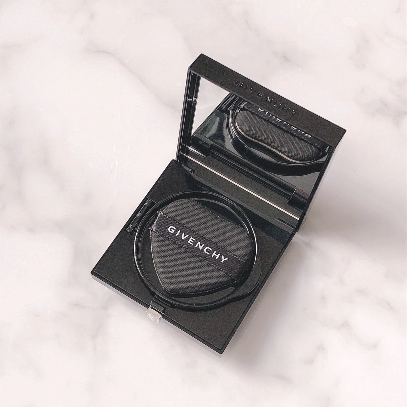 プリズム・リーブル/GIVENCHY/ルースパウダーを使ったクチコミ(2枚目)