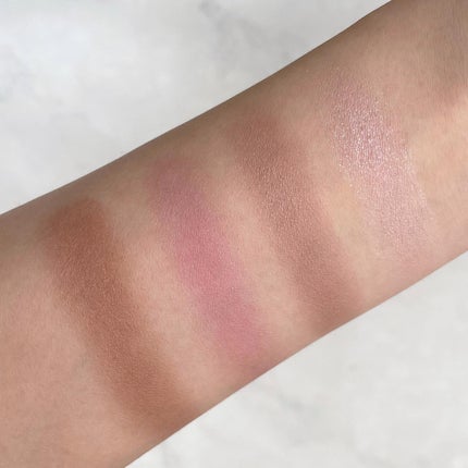 濱田あおい on LIPS 「..今季推しパレット❤️🔥❤️🔥❤️🔥8月5日発売✔︎ア..」(4枚目)