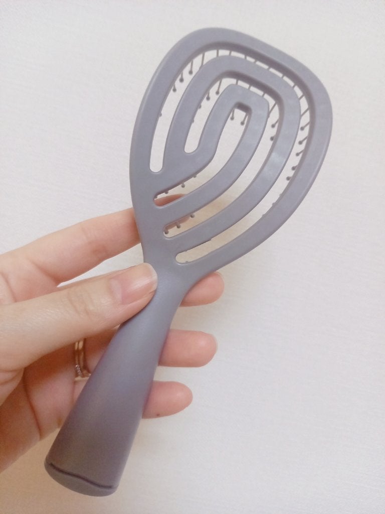 乾きやすいブローブラシ/DAISO/ヘアブラシを使ったクチコミ(4枚目)