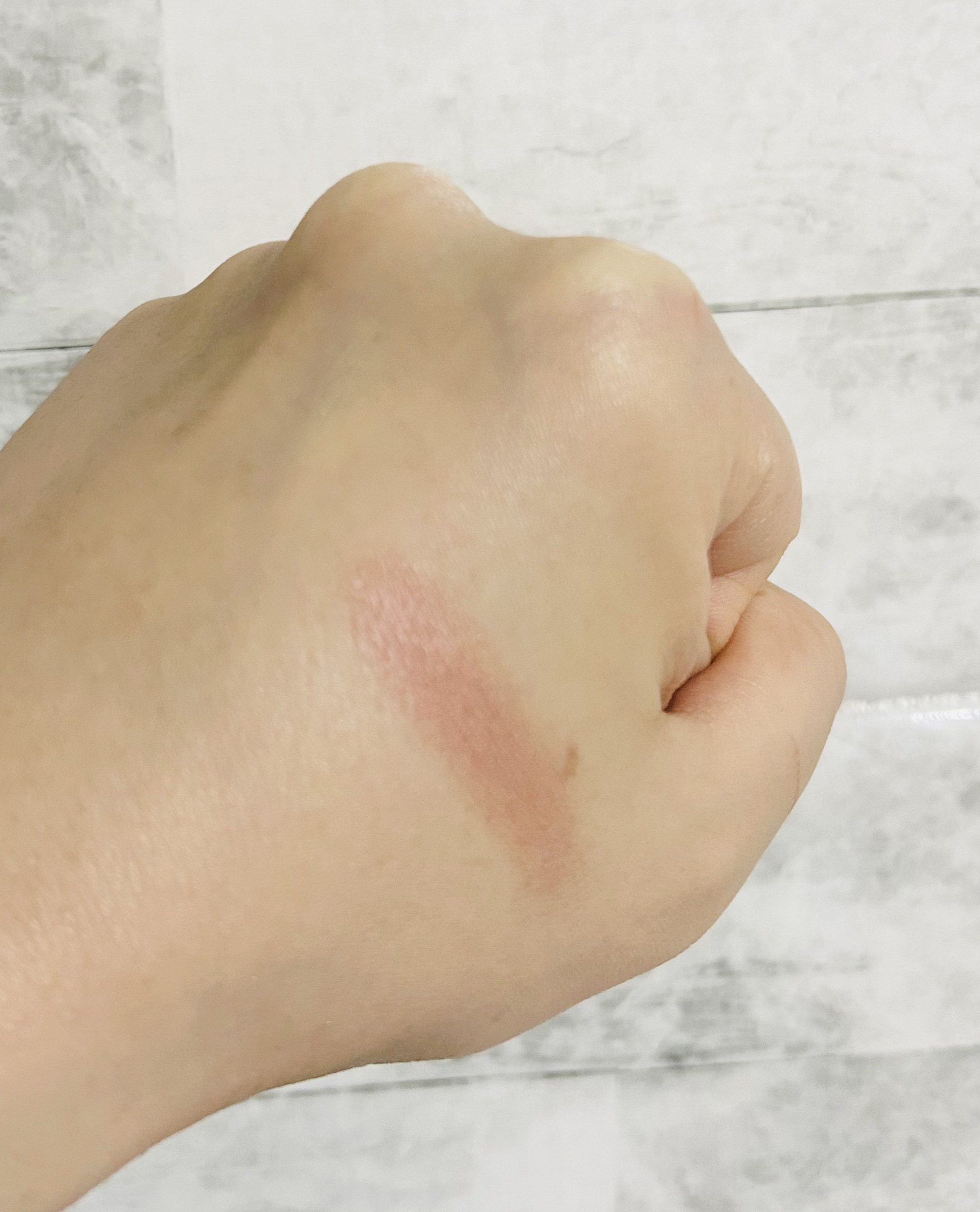 ミネラルマルチパウダー/エトヴォス/単色アイシャドウを使ったクチコミ（3枚目）