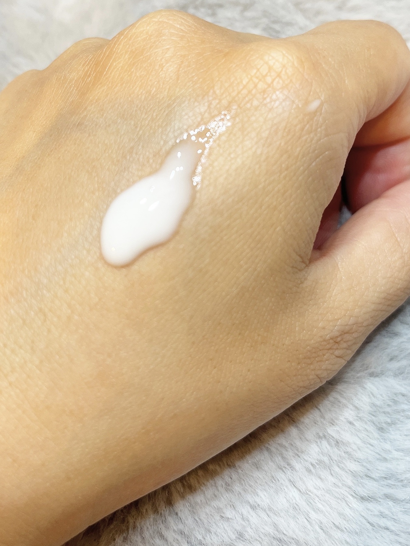 エアリーウォーターサンスクリーン プロフェッショナル/Feld Apotheke/日焼け止めローションを使ったクチコミ（3枚目）