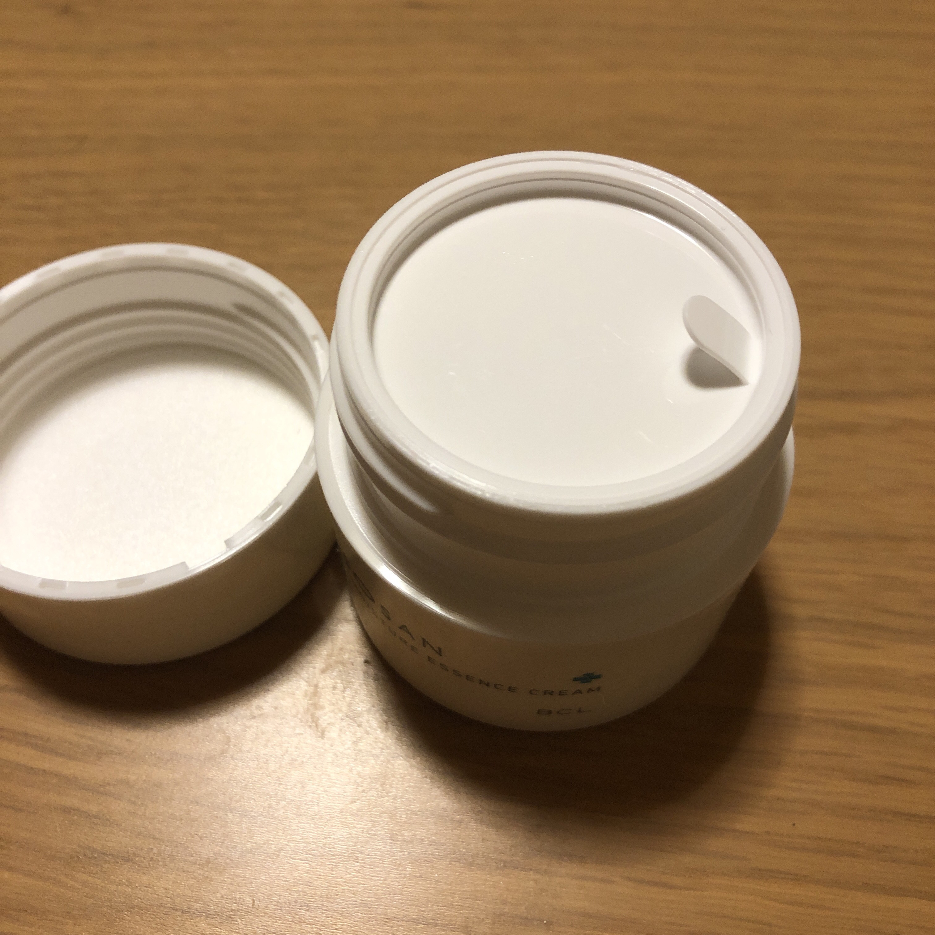 乾燥さん 薬用しっとりクリーム 【医薬部外品】/乾燥さん/フェイスクリームを使ったクチコミ（3枚目）