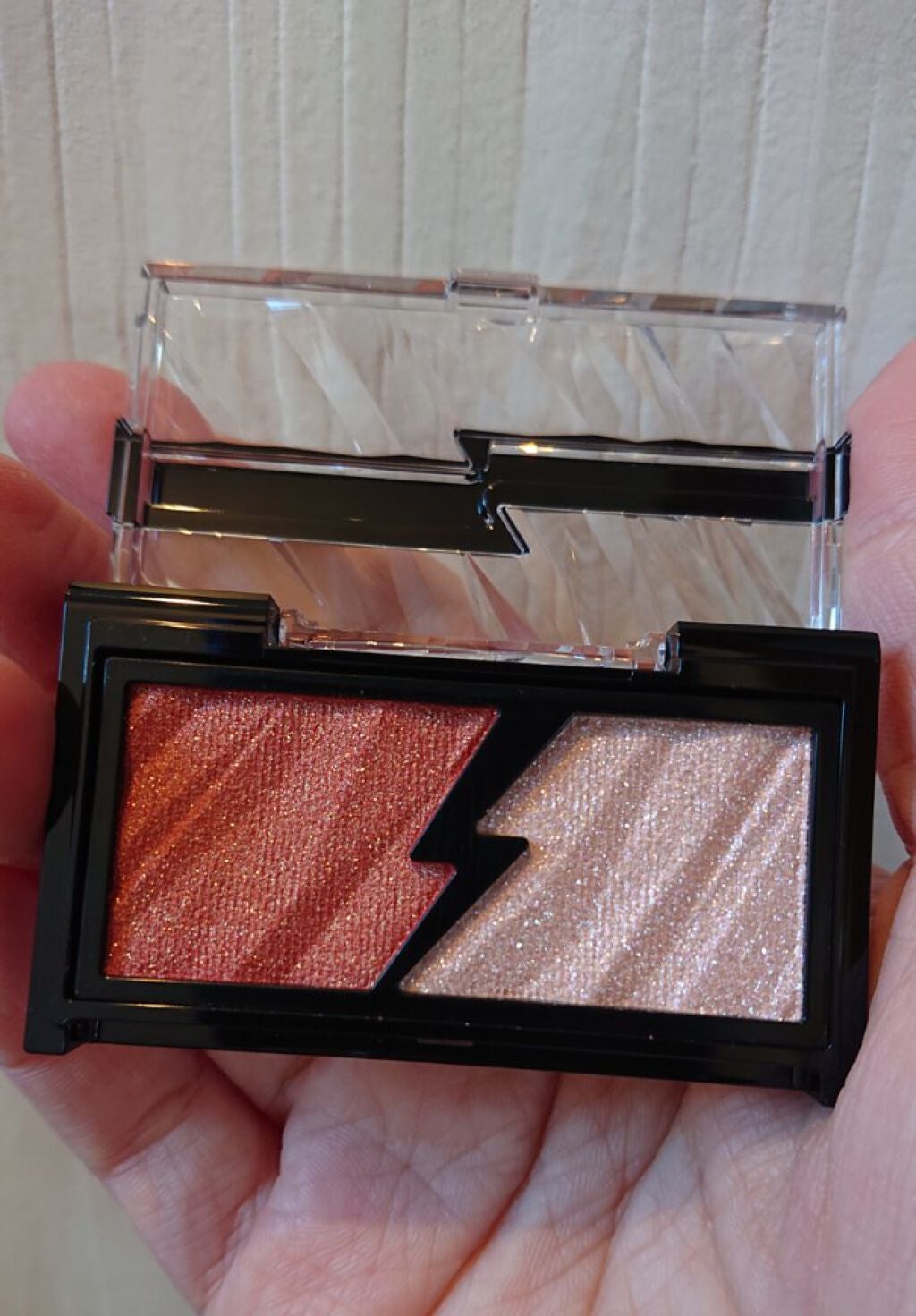 エレクトリックショックアイズ /KATE/アイシャドウパレットを使ったクチコミ(2枚目)