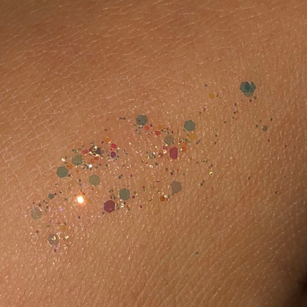 DAZE EYE GLITTER/4OIN /リキッドアイシャドウを使ったクチコミ(4枚目)