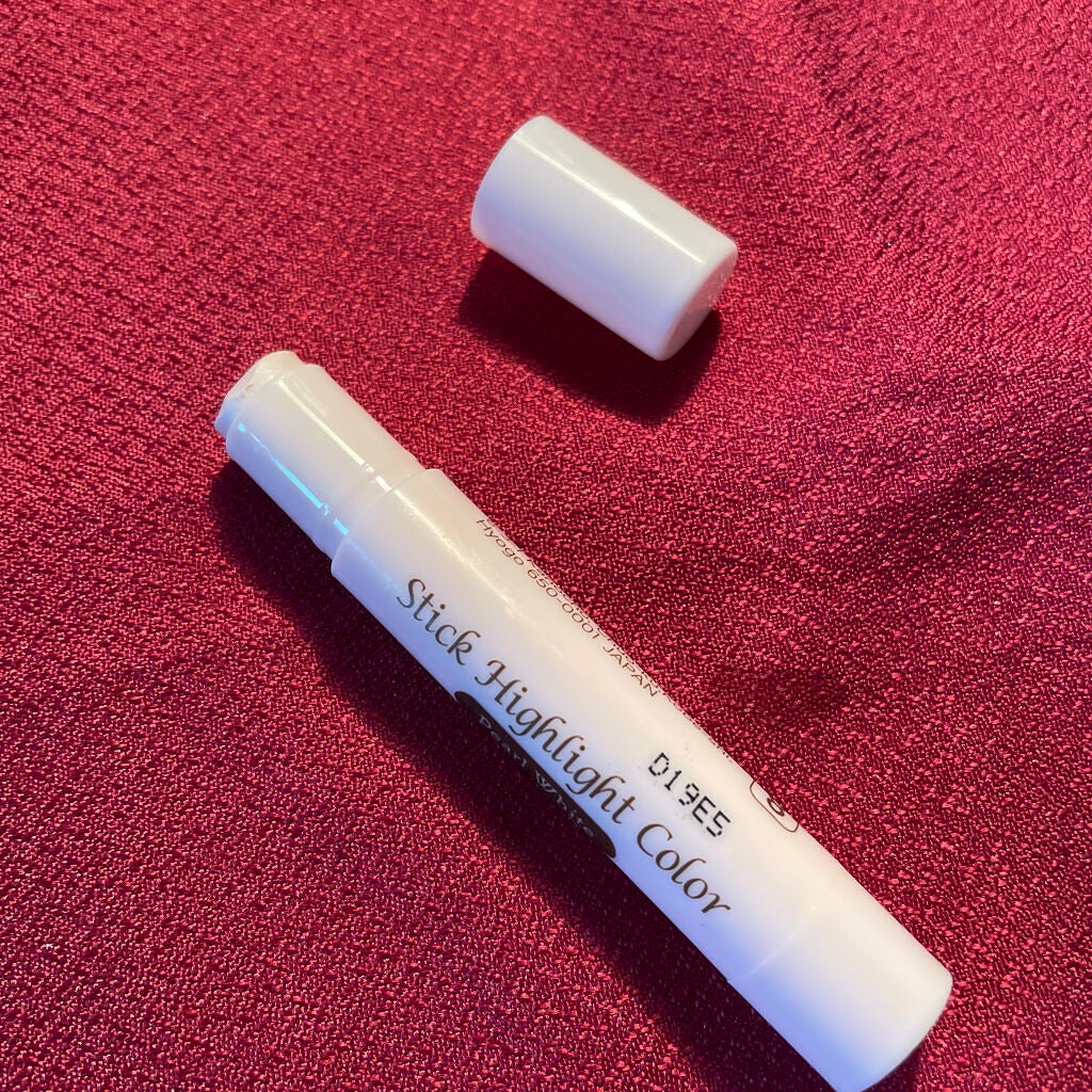 めい on LIPS 「スティックハイライトカラー フェイスカラー pailwhite..」(1枚目)