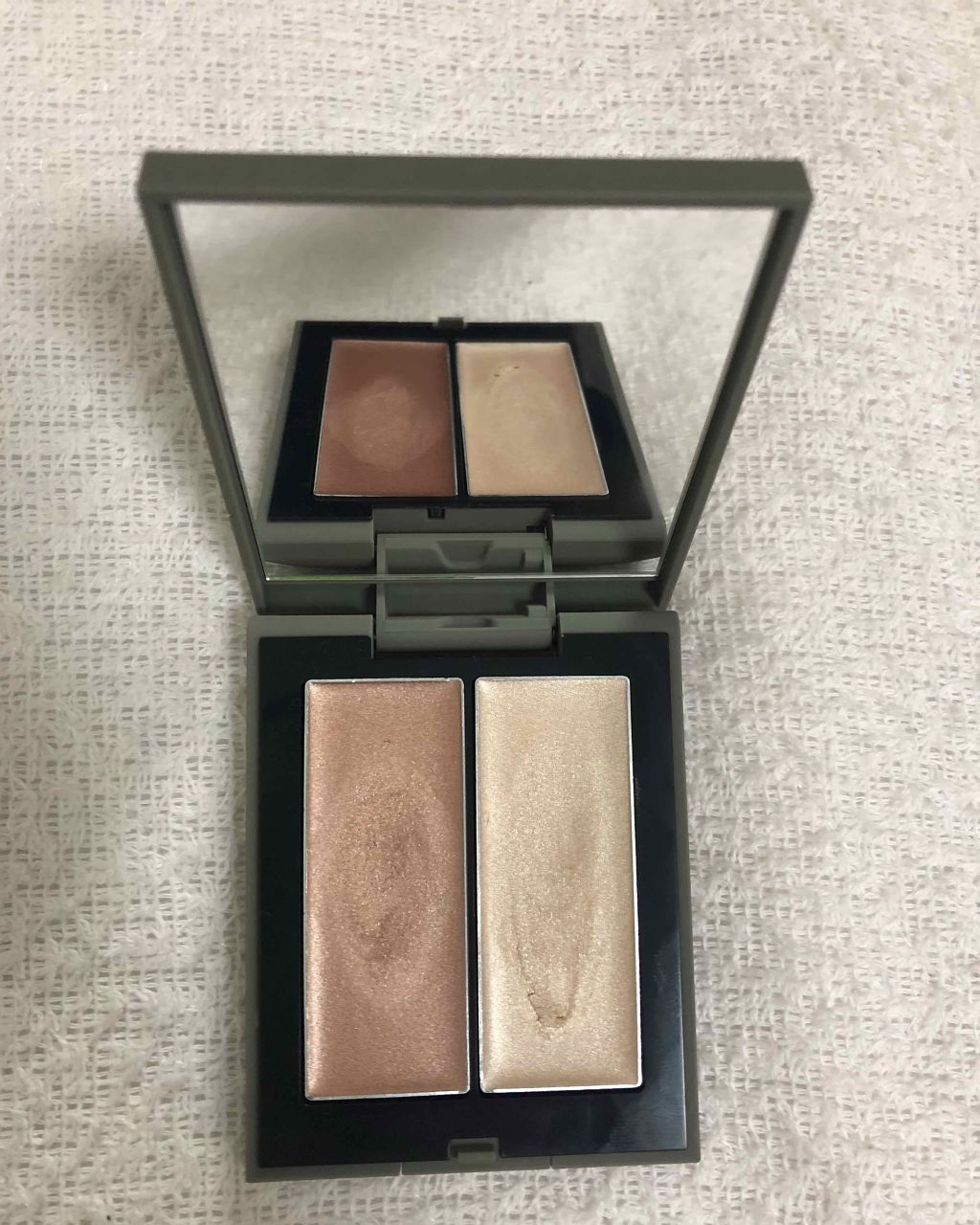 THREE シマリング グロー デュオ/THREE/クリームハイライトを使ったクチコミ（2枚目）