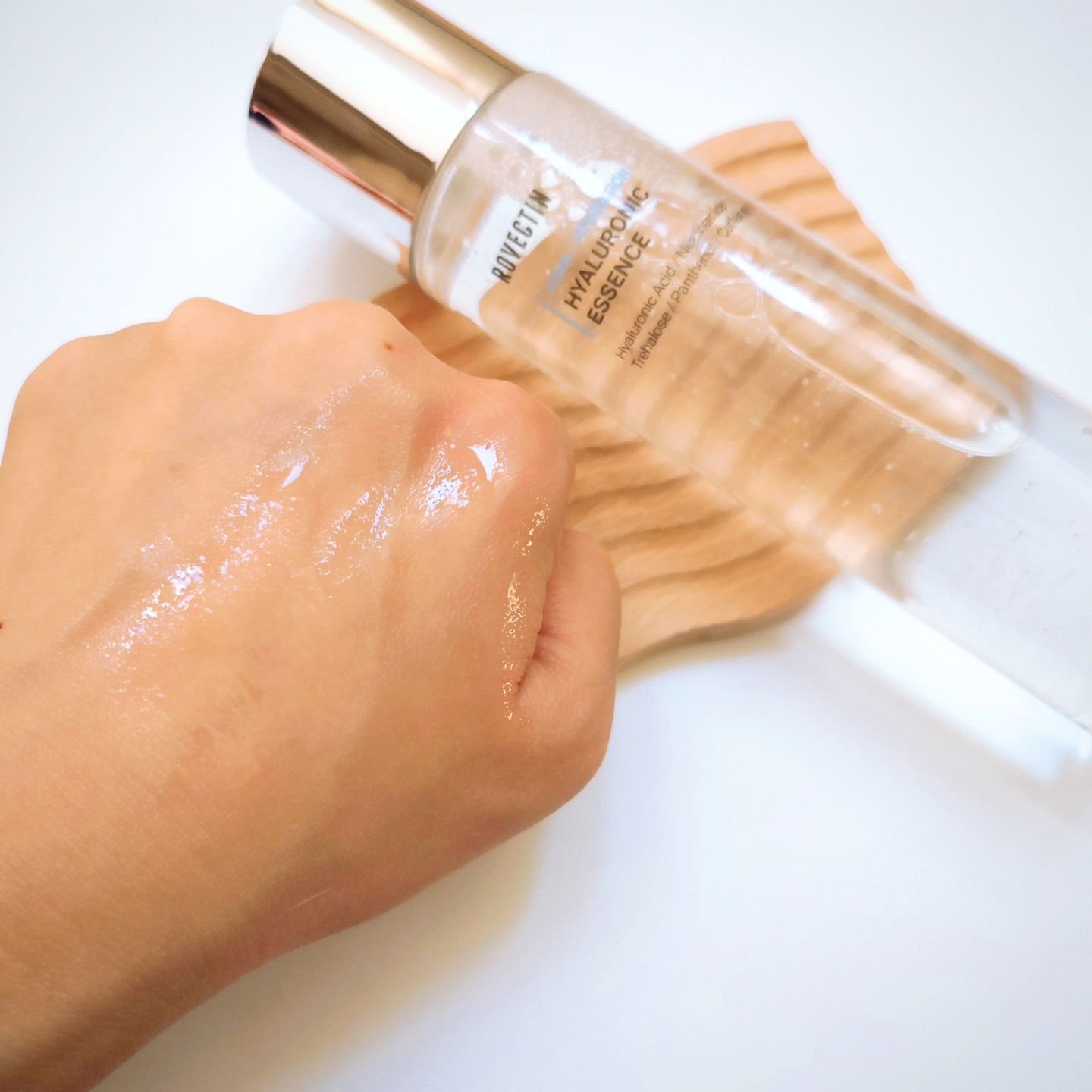 アクアヒアルロニックエッセンス/ロベクチン/化粧水を使ったクチコミ（3枚目）