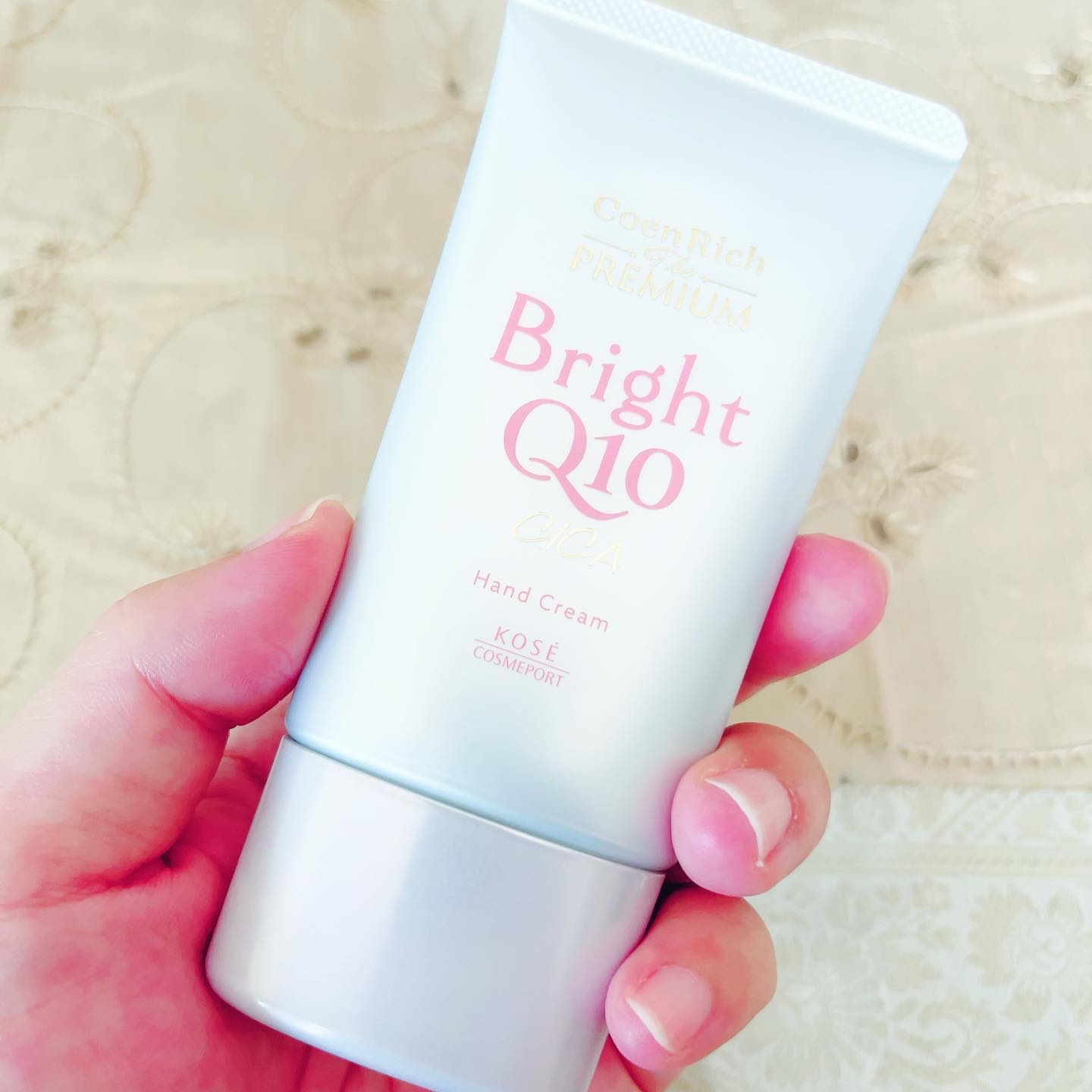 コエンリッチ ザ プレミアム ライトアップ モイストガード ハンドクリーム/コエンリッチQ10/ハンドクリームを使ったクチコミ（2枚目）