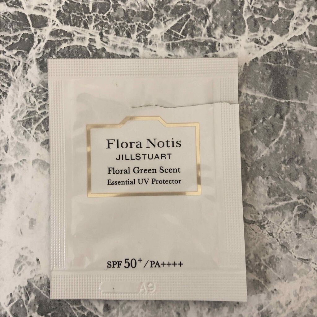 エッセンシャルUVプロテクター フローラルグリーン/Flora Notis JILL STUART/日焼け止めミルクを使ったクチコミ（1枚目）