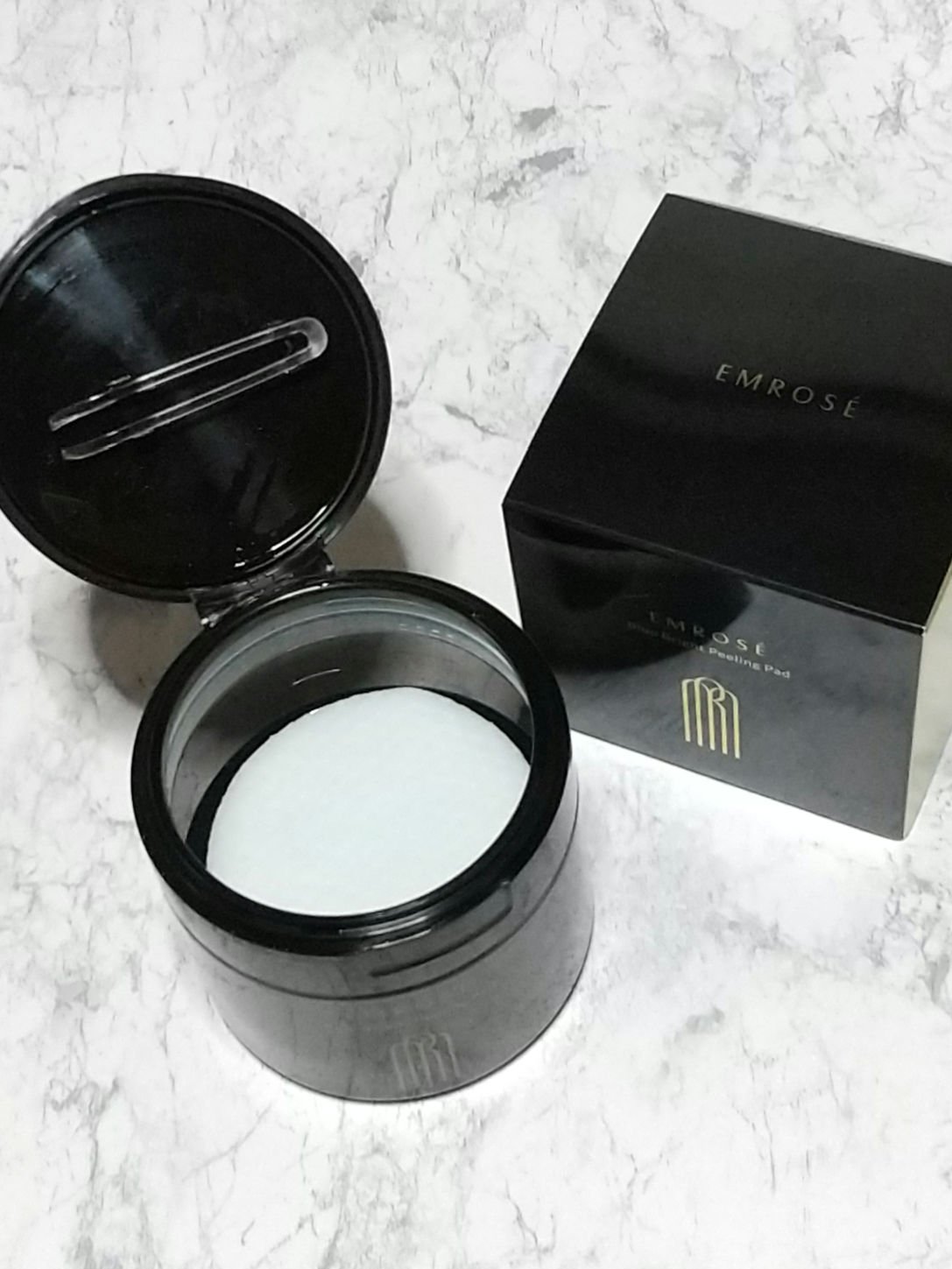 ブルーブライトピーリングパッド/EMROSÉ/トナーパッドを使ったクチコミ（1枚目）