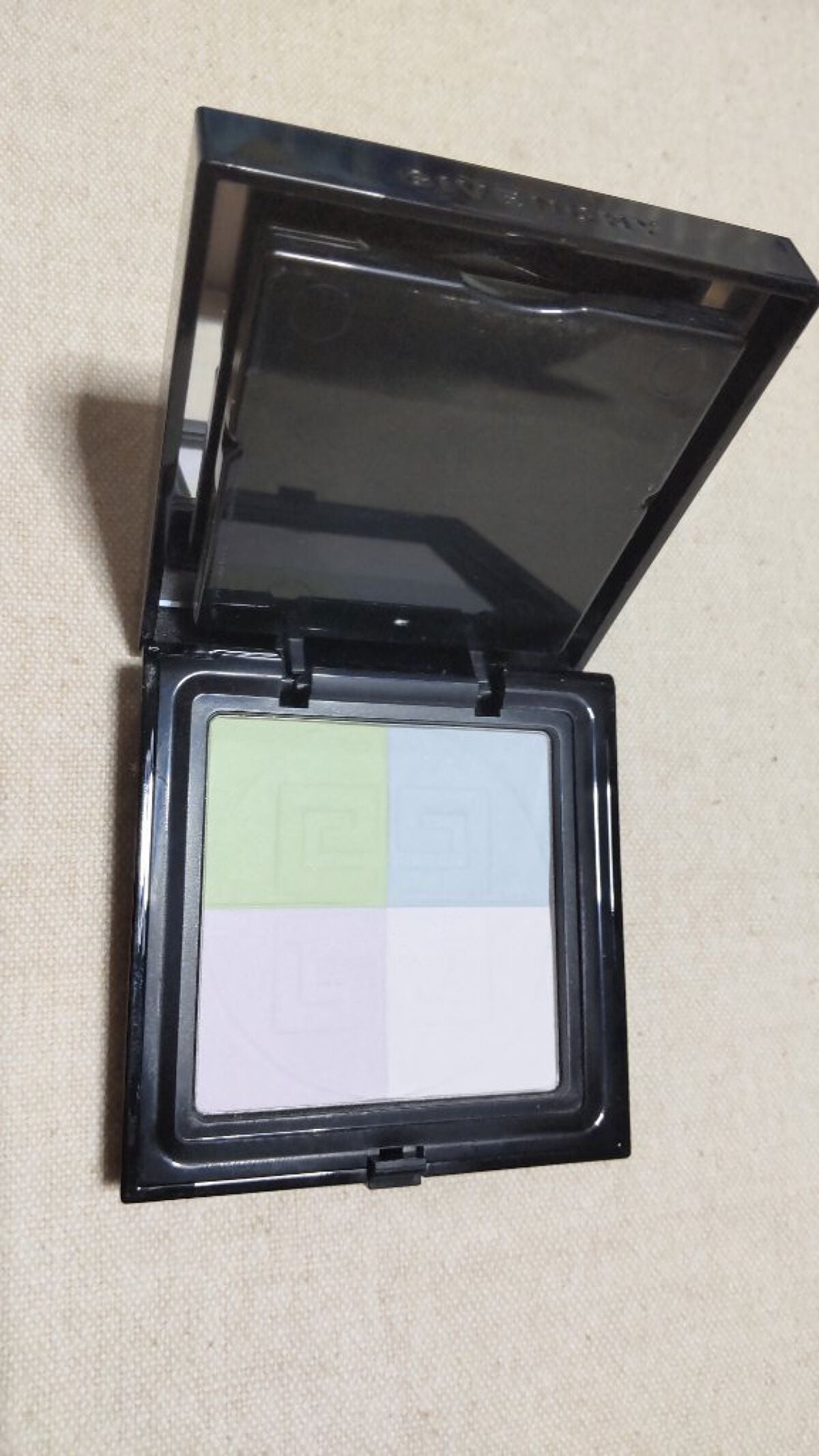 プリズム・リーブル・プレストパウダー /GIVENCHY/プレストパウダーを使ったクチコミ(2枚目)