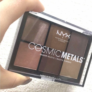 NYX Professional Makeup コスミックメタル シャドウ パレットのクチコミ「NYX 日本は再上陸🇯🇵！！！！
.
.
NeneMaruは、原宿で買いました！！
値段もコス.....」（1枚目）