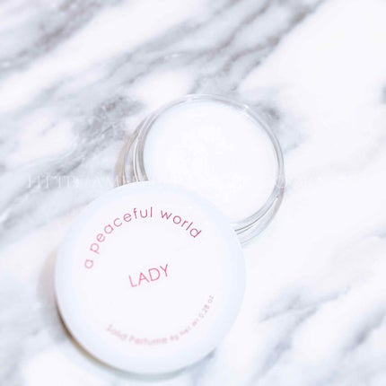 LADY ソリッドパフューム/a peaceful world/練り香水を使ったクチコミ(2枚目)