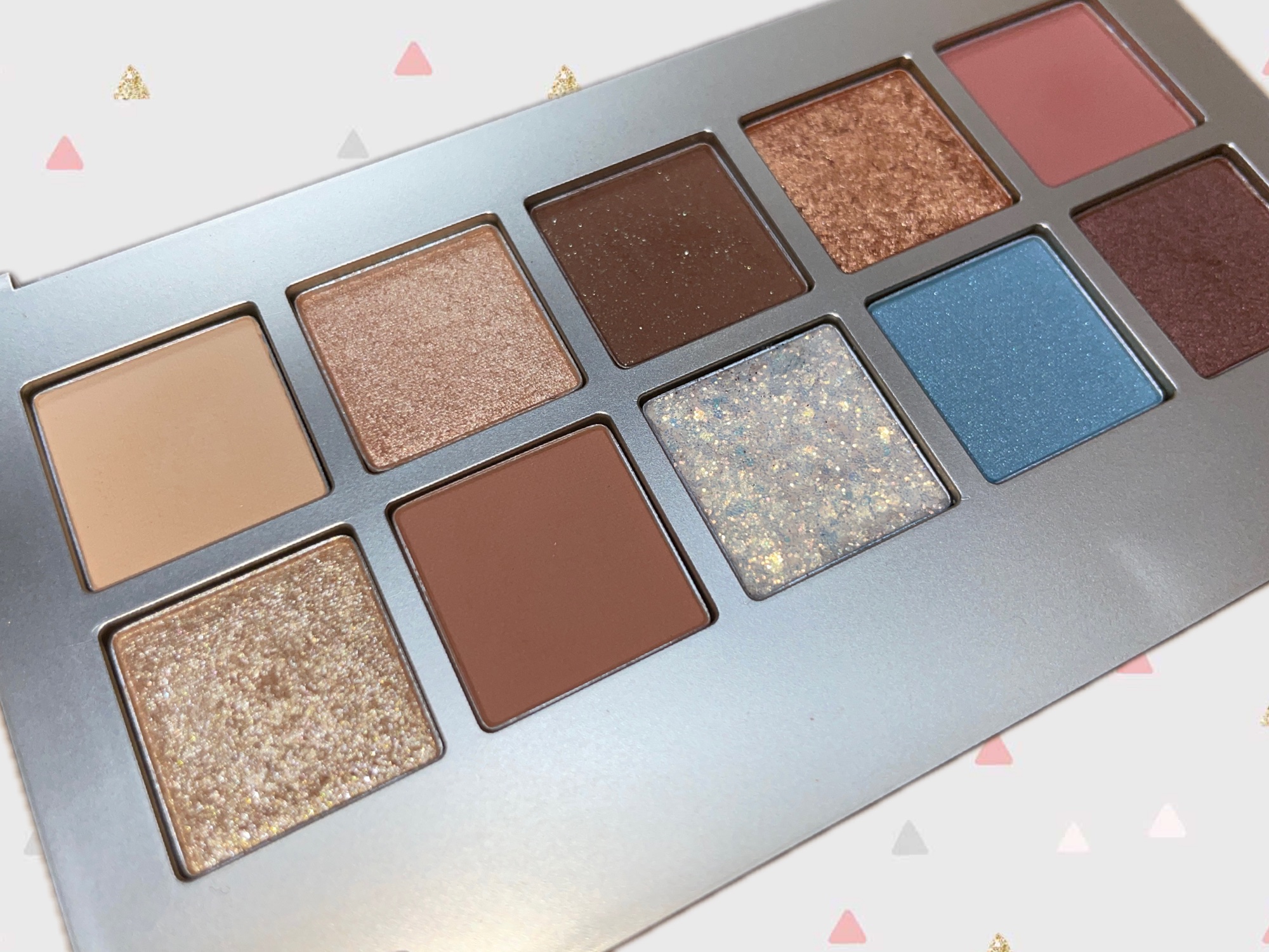 ニューデップスアイシャドウパレット/hince/アイシャドウパレットを使ったクチコミ（1枚目）