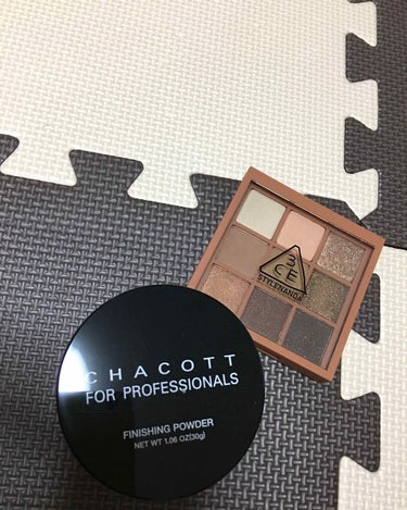 CHACOTT  FINISHING POWDER (CLEAR)

3CE multi eye color palette #PLOT TWIST

どちらも気になり過ぎてて、やっと購入♡
パウダーは