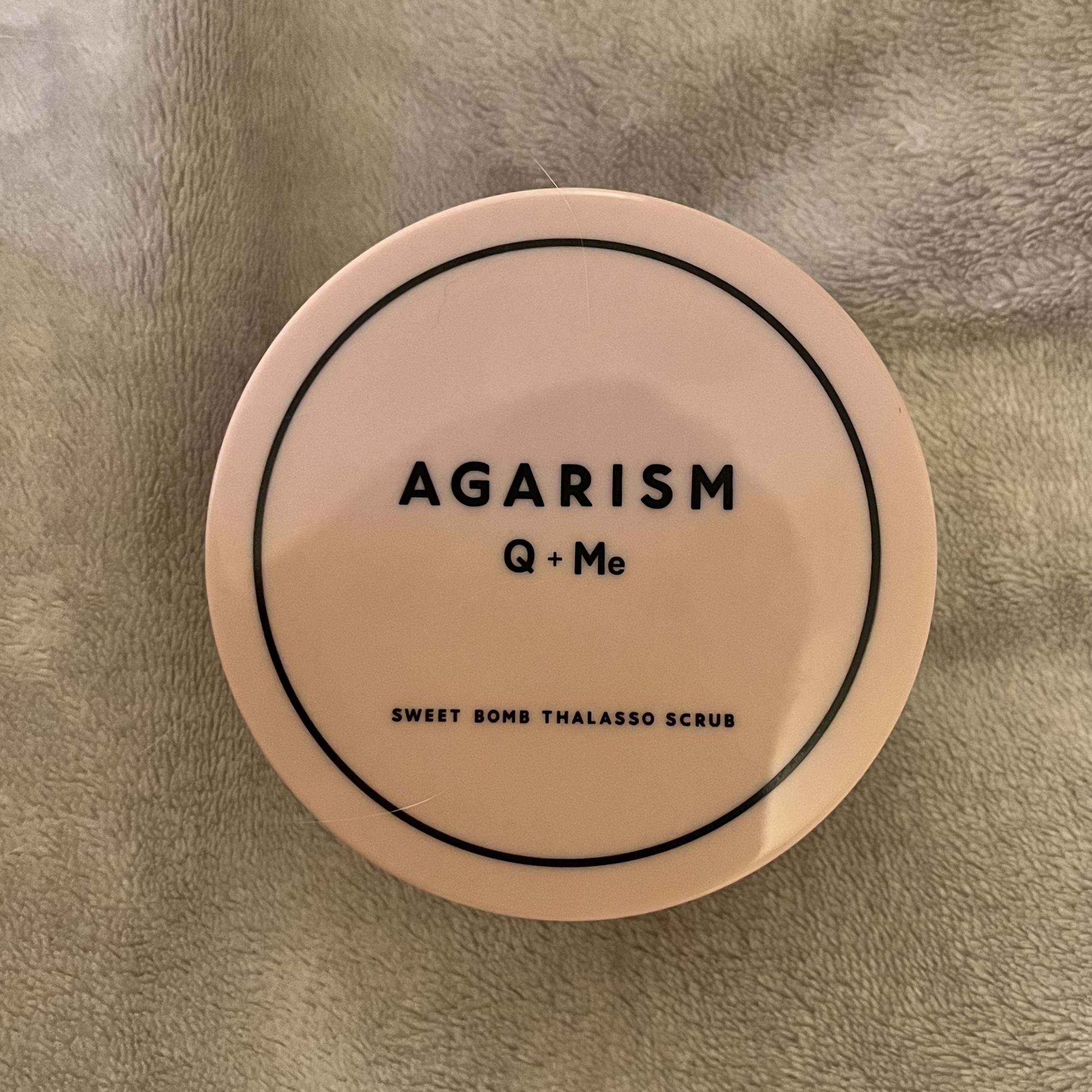 「sweetおしりプロジェクト」の一環として完成したこのスクラブ＆ソープ🫧

パッケージの可愛さや香り、使用感にまで徹底的にこだわり抜いたスクラブ😆🎶

キューミースウィートボム タラソスクラブなら3WAY処方で、ボディスクラブは勿論