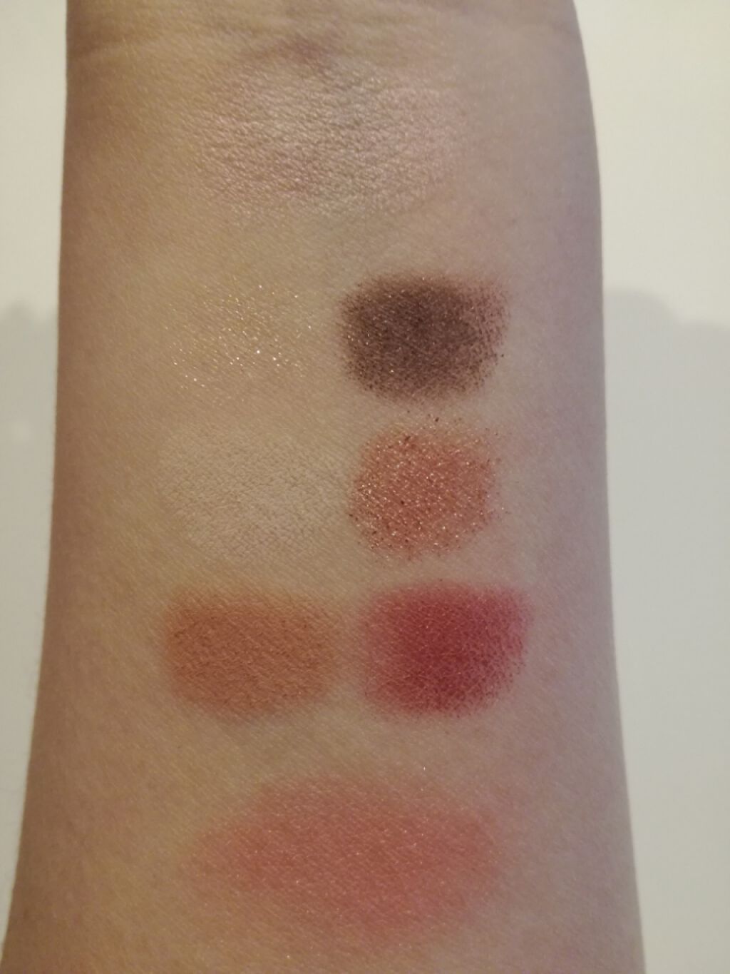 ホログラムアイシャドウ/ドド/単色アイシャドウを使ったクチコミ（3枚目）