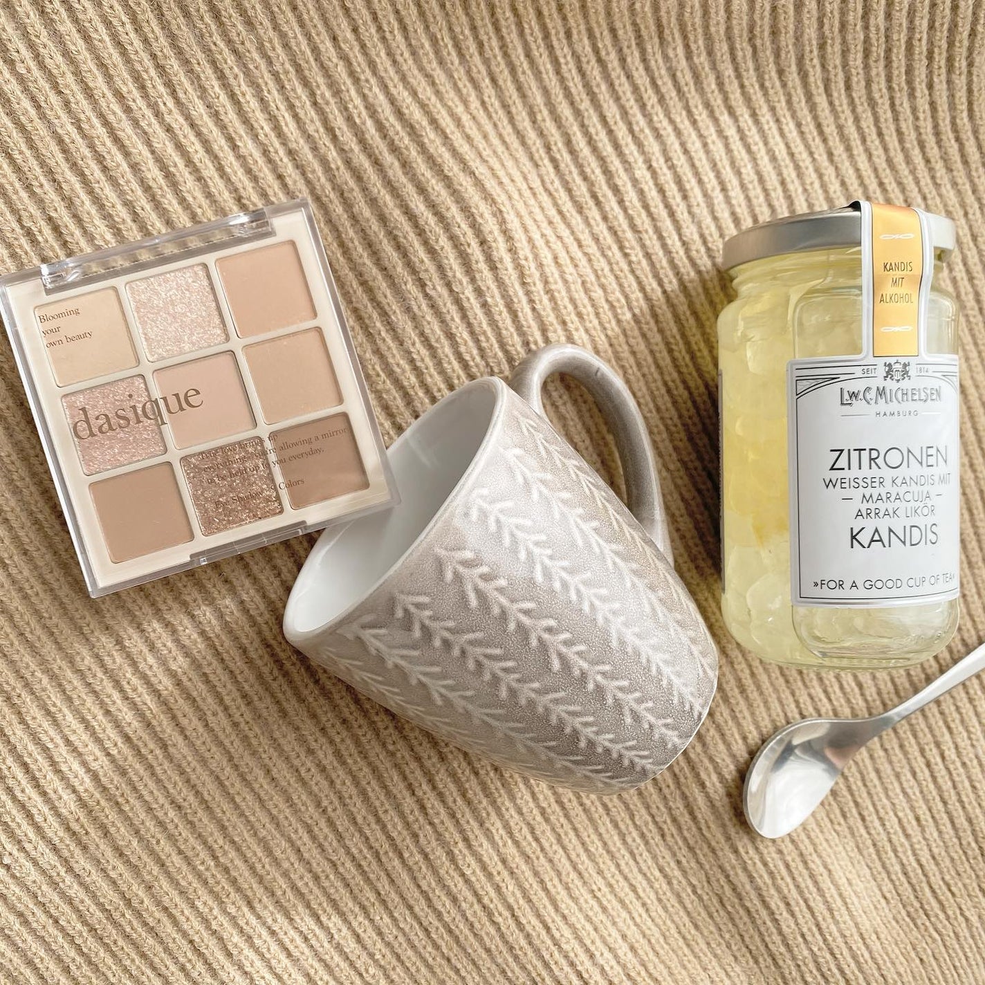 みな氏。 on LIPS 「𓂃ナチュラルな色味なので、イエベさんもブルベさんも使え..」(1枚目)