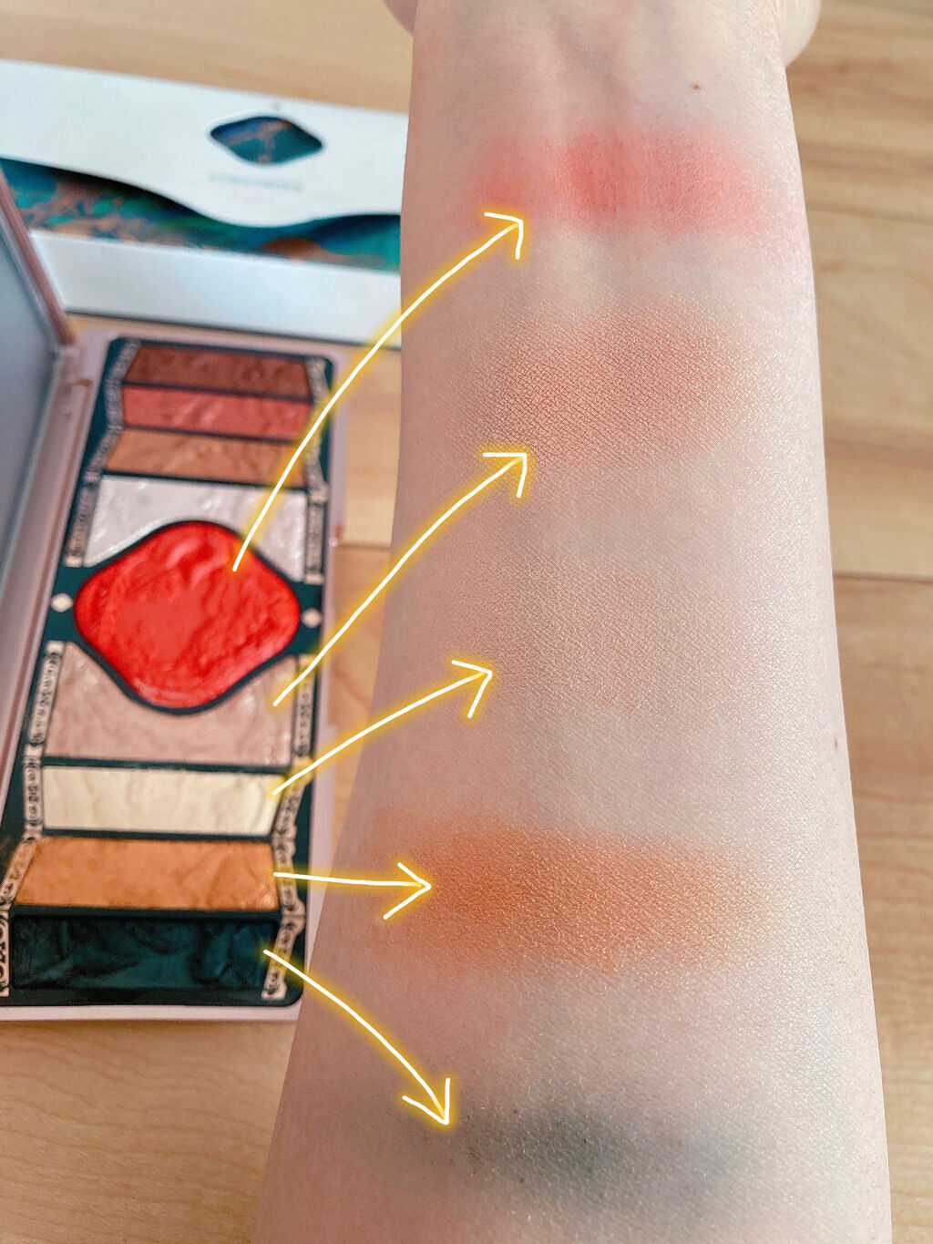 牡丹鏤月浮雕  百鳥朝鳳/花西子/アイシャドウパレットを使ったクチコミ（2枚目）