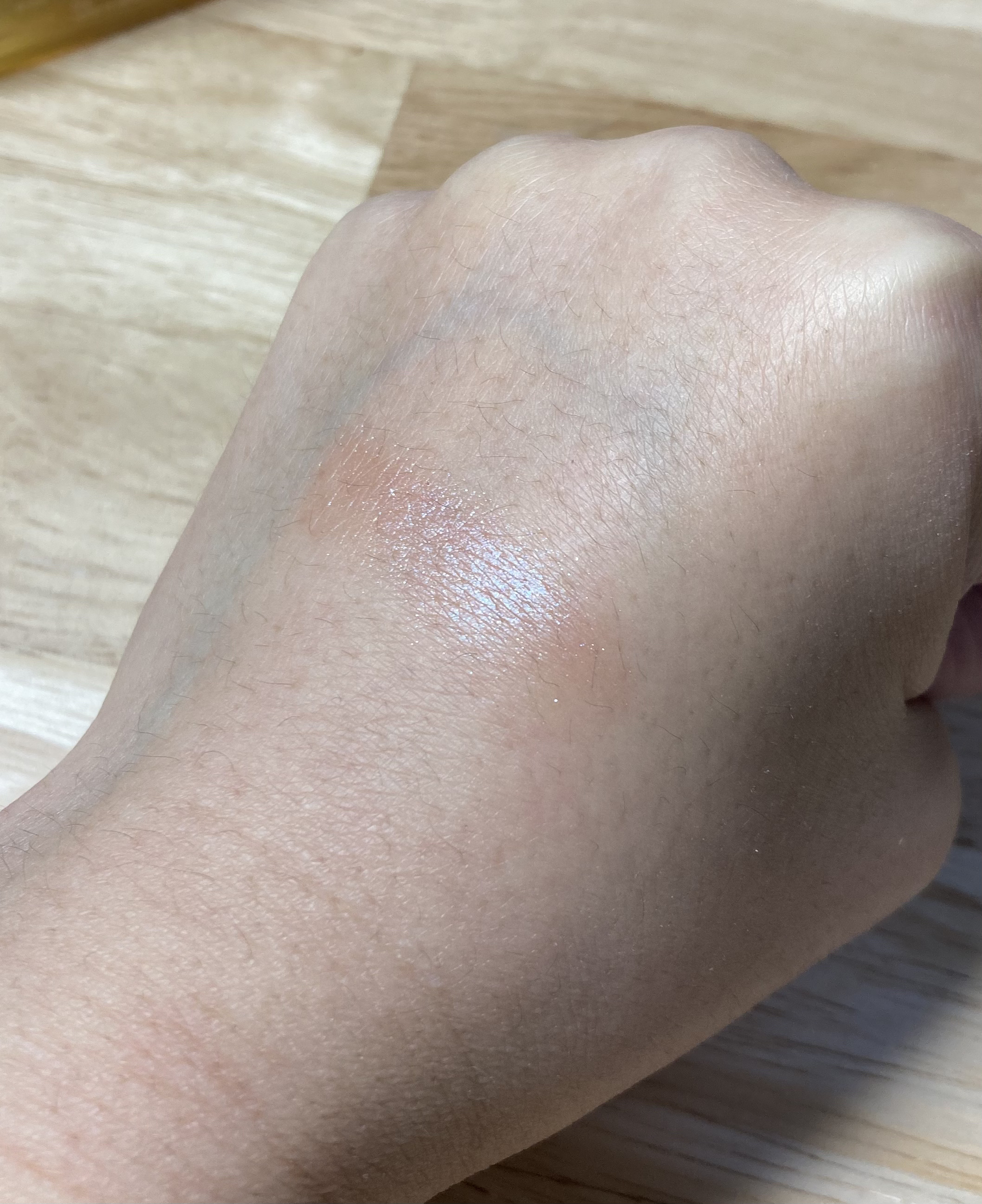 オーラデュウ プリズム イルミネーター ピコ 03 冬麗/SHISEIDO/単色アイシャドウを使ったクチコミ（3枚目）