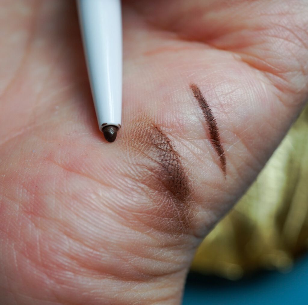 アイ ライナー ペンシル くり出し式/ちふれ/ペンシルアイライナーを使ったクチコミ(4枚目)