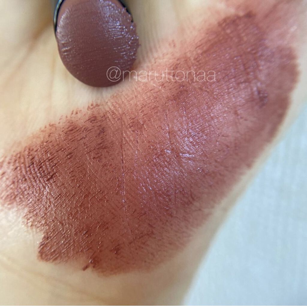 ヴィセ アヴァン リップスティック クリーミィマット/Visée/口紅を使ったクチコミ（2枚目）