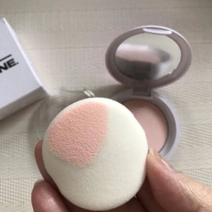 グローパウダーパクト/ABOUT TONE/プレストパウダーを使ったクチコミ(2枚目)