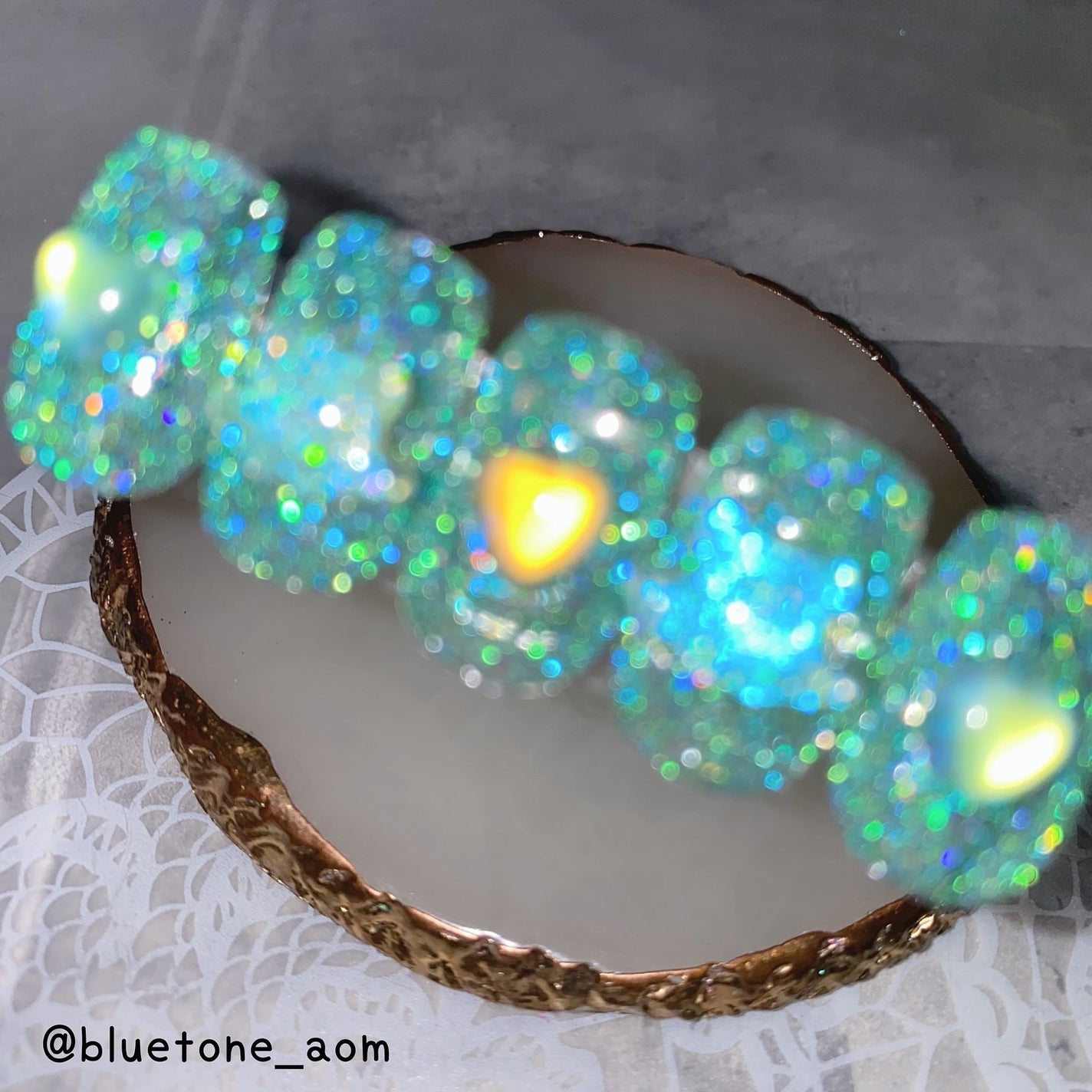 ⋆͛🦖⋆͛aomi on LIPS 「オリジナルフラッシュグリーン×オーロラ色んな色にキラキラするけ..」(6枚目)