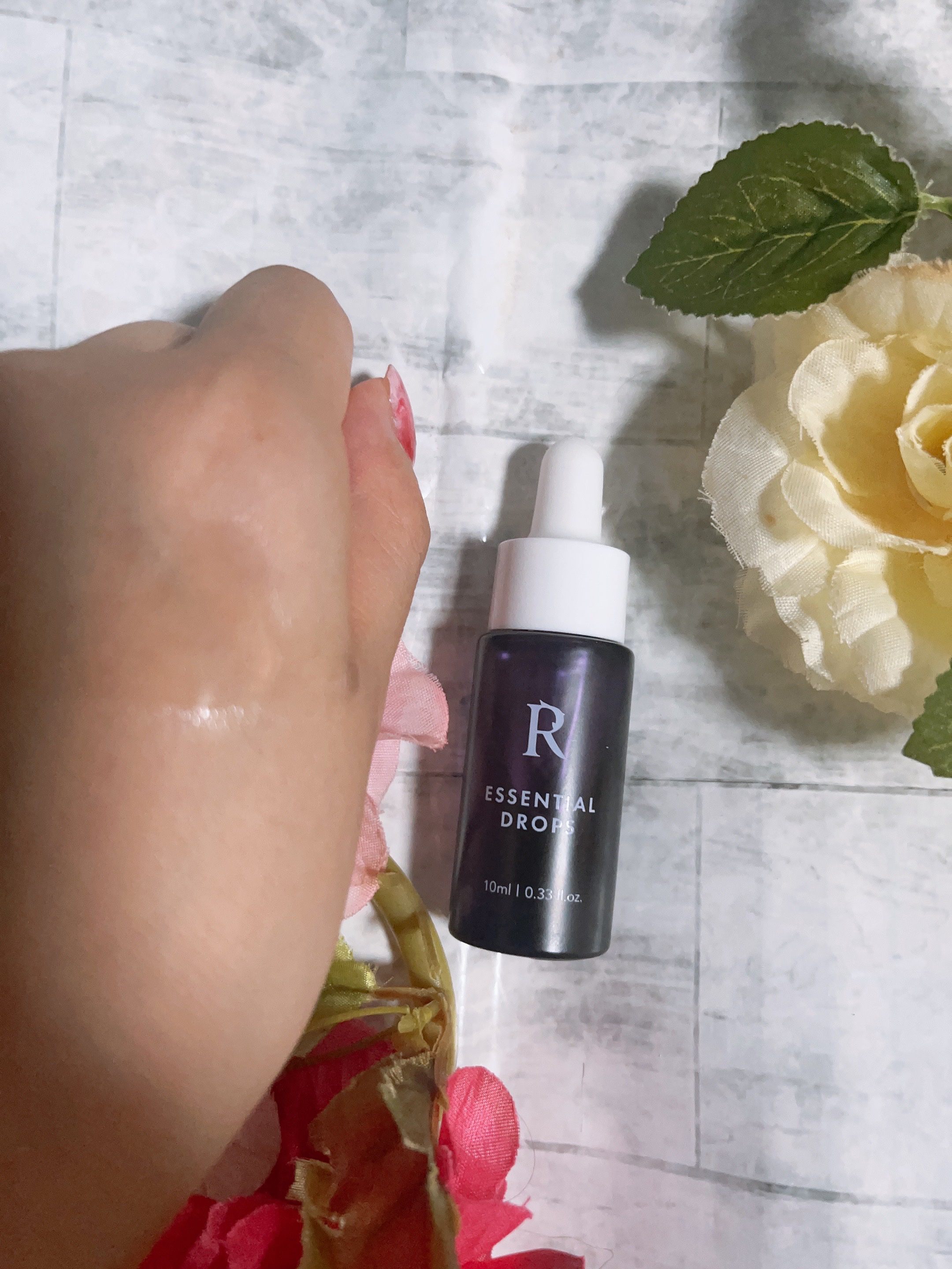 Rael インナーパフューム エッセンシャルドロップスのクチコミ「✼••┈┈┈┈••✼••┈┈┈┈••✼
Rael インナーパフューム
エッセンシャルドロップ
.....」（2枚目）