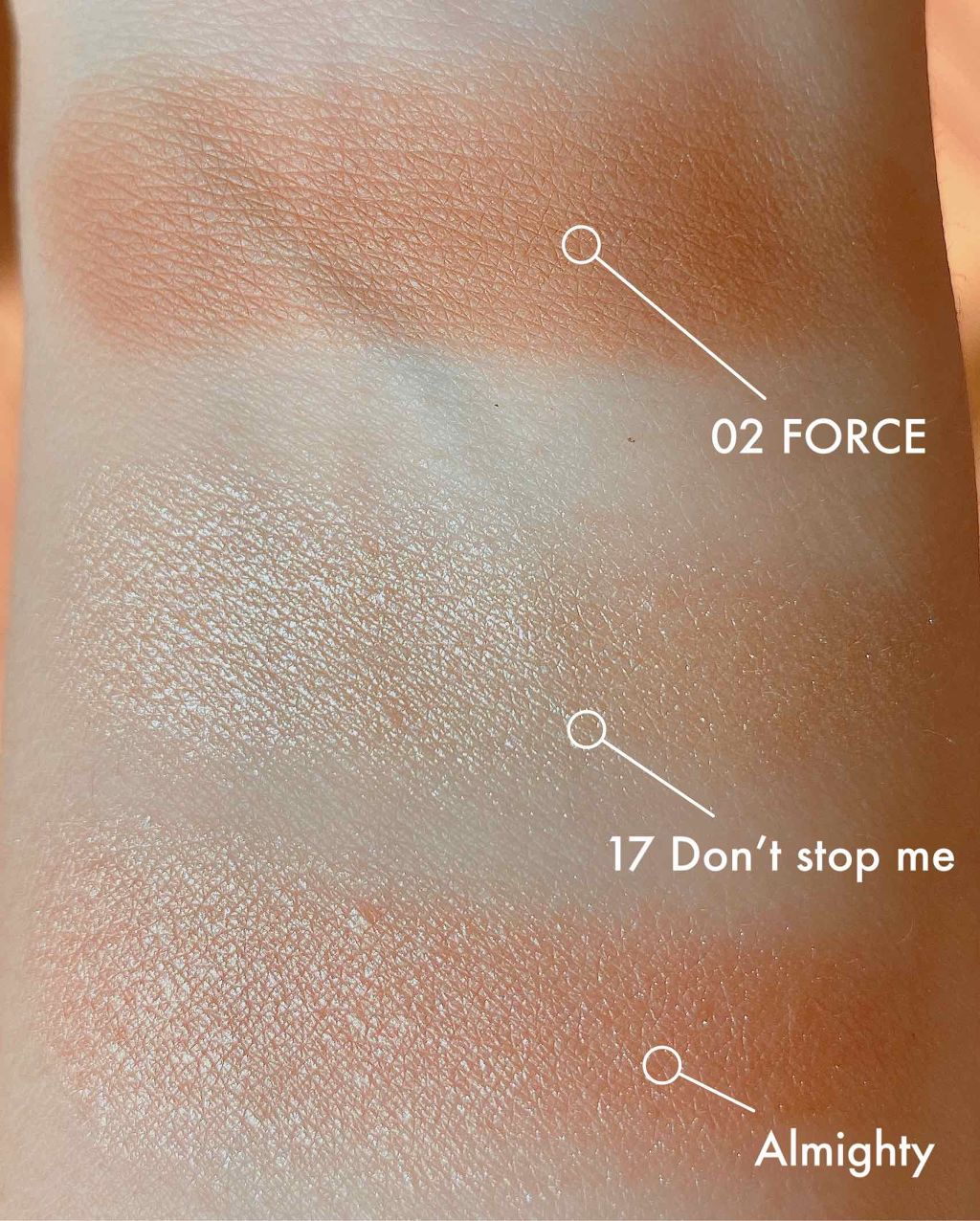 カラークイーン オイルシャドウ/ロレアル パリ/単色アイシャドウを使ったクチコミ(3枚目)