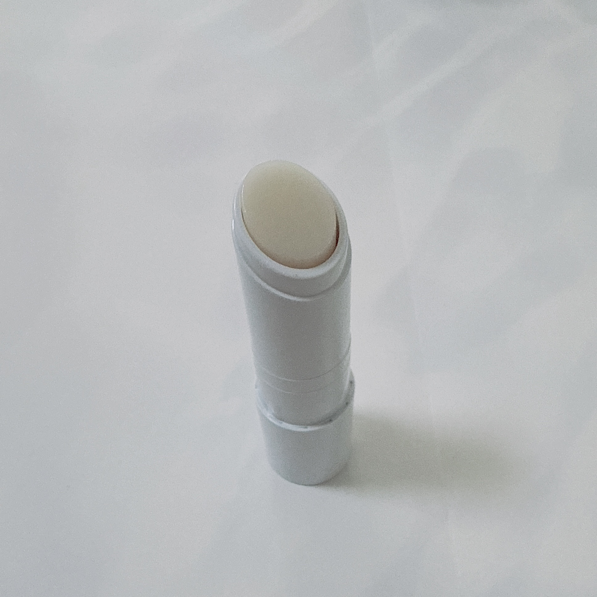 モイストリップ(無香料)/ユリアージュ/リップクリームを使ったクチコミ（2枚目）