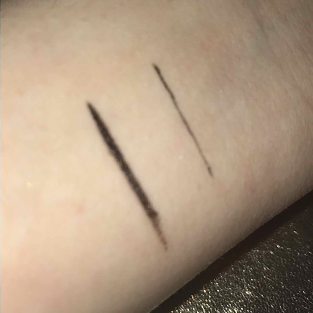 モテライナー リキッド/UZU BY FLOWFUSHI/リキッドアイライナーを使ったクチコミ(2枚目)