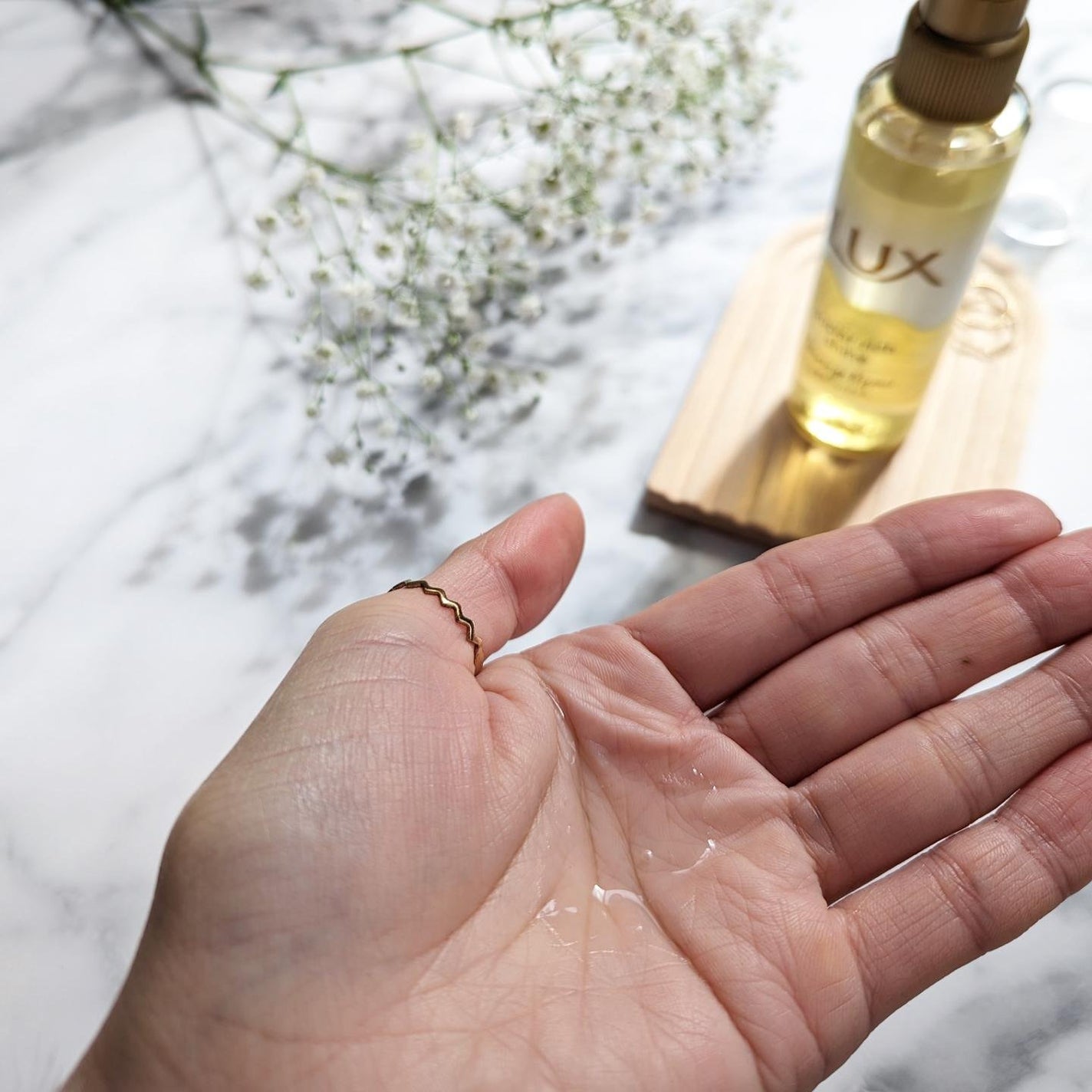 スーパーリッチシャイン ダメージリペア とろとろ補修ヘアオイル/LUX/ヘアオイルを使ったクチコミ(4枚目)