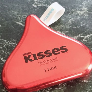 ETUDE×HERSHE’S KISSES


去年に引き続き、ハーシーズとエチュードのコラボ💕
コロンとしたフォルムが可愛いパレットとなっています😍

こちらは、LIPSを通してエチュード様からいただ