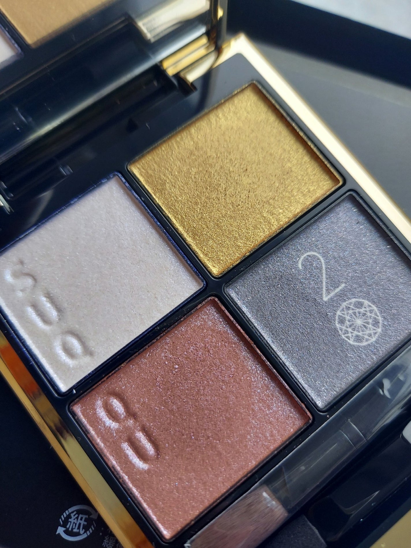 シグニチャー カラー アイズ/SUQQU/アイシャドウパレットを使ったクチコミ(6枚目)